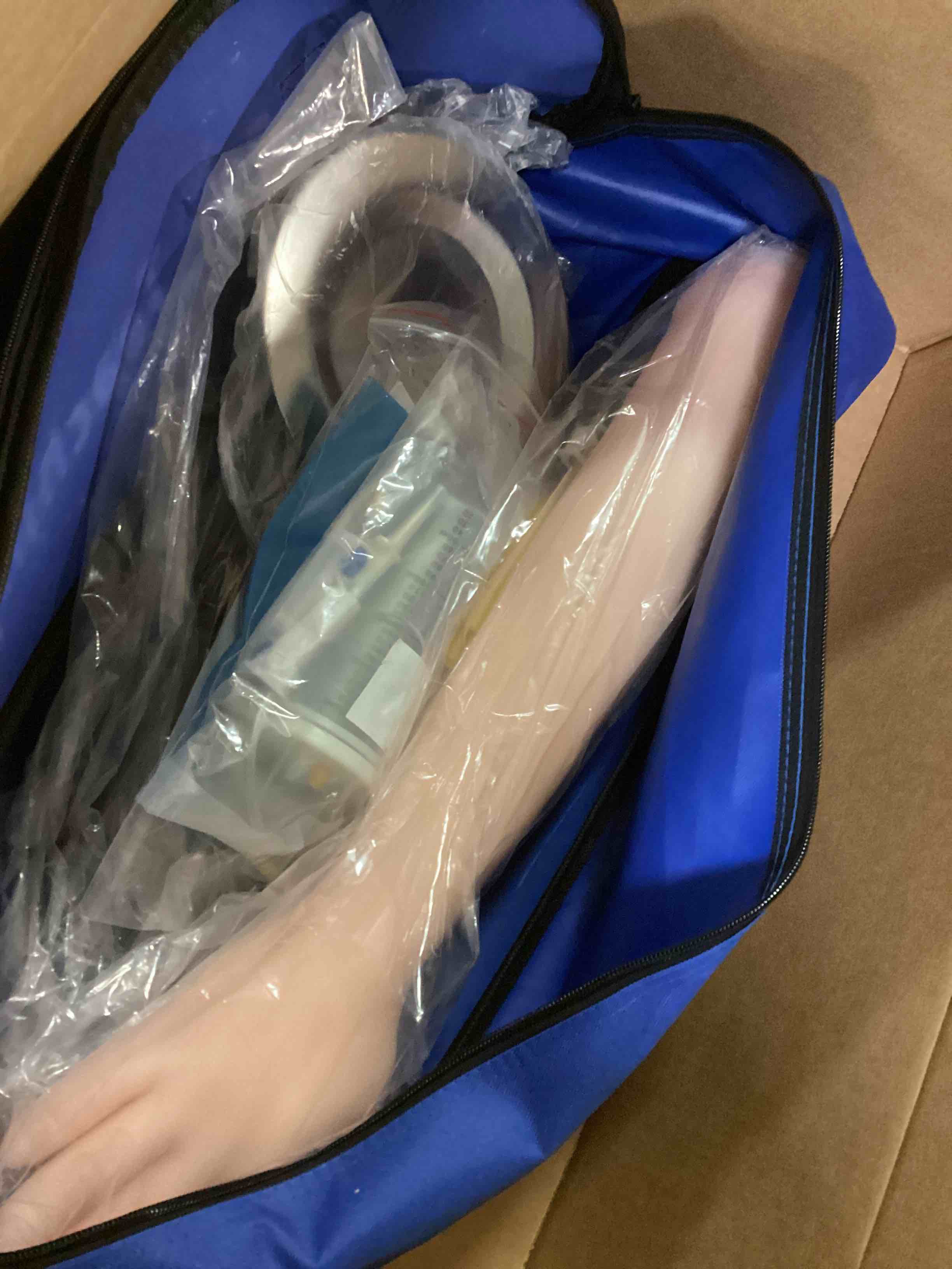 https://s3.amazonaws.com/lotting-images-prod/bidfta/PPE2177152_1739465729128.jpeg