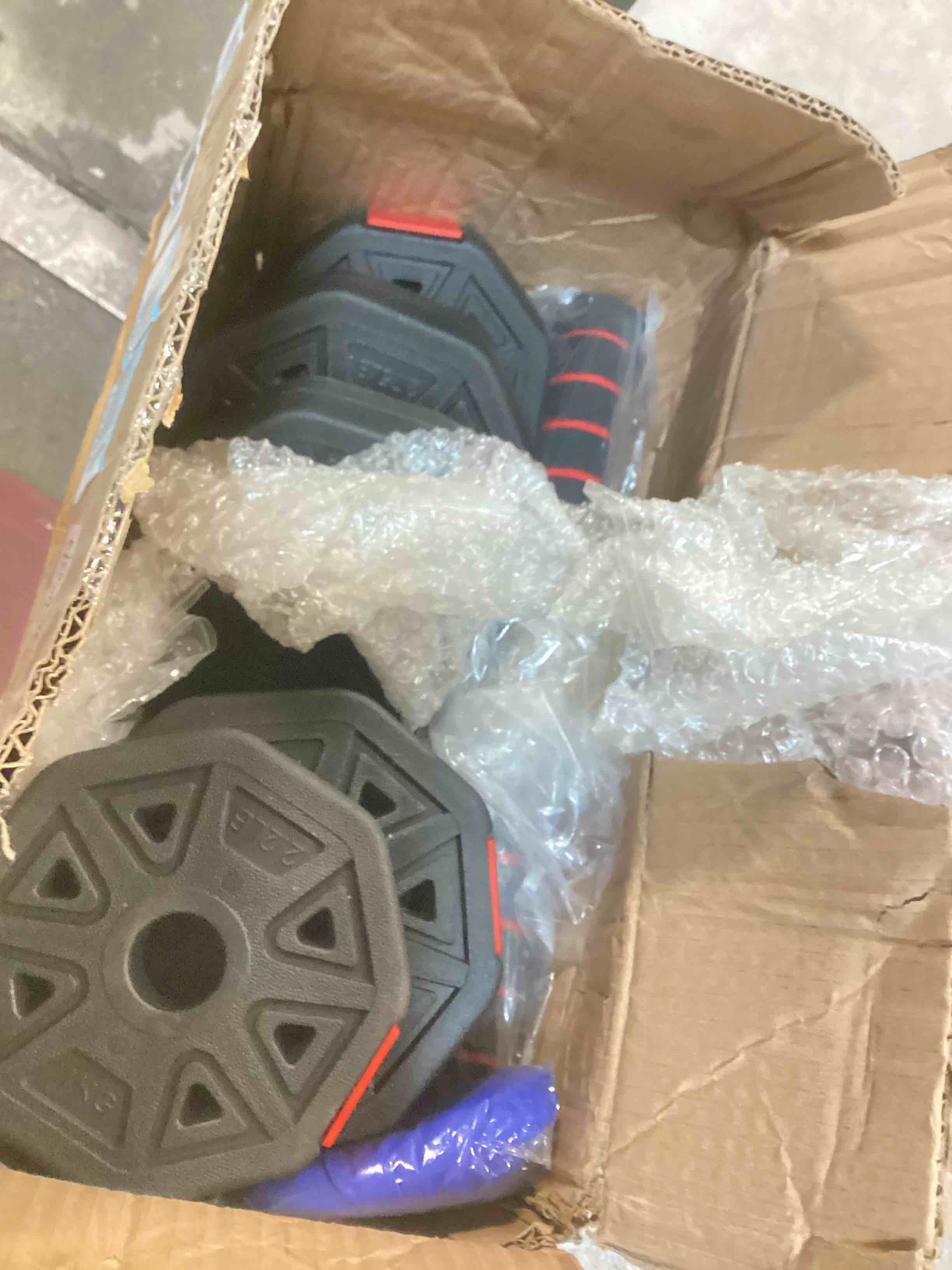 https://s3.amazonaws.com/lotting-images-prod/bidfta/PPE2178025_1739973145015.jpeg