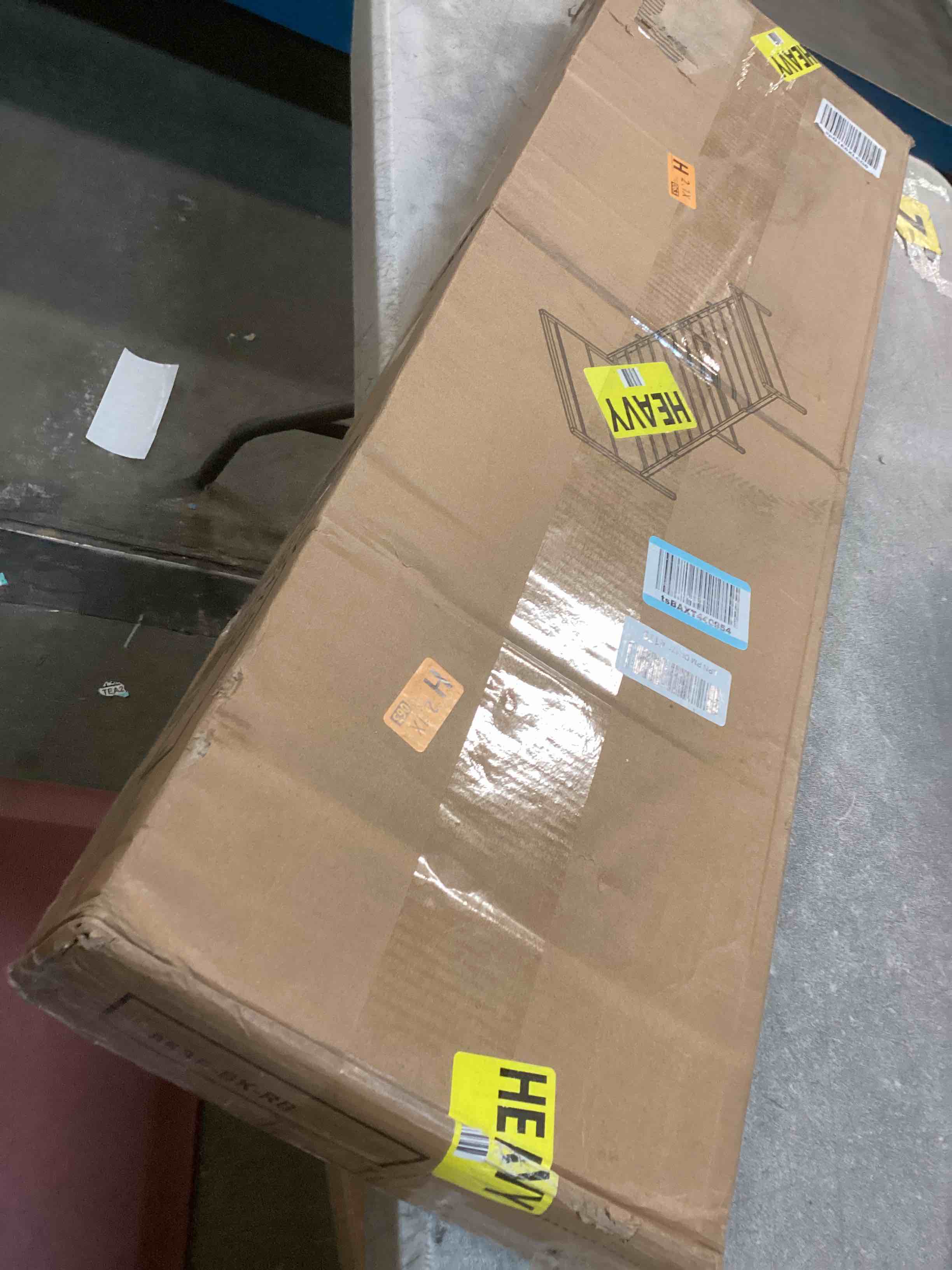 https://s3.amazonaws.com/lotting-images-prod/bidfta/PPE2178039_1739974491729.jpeg