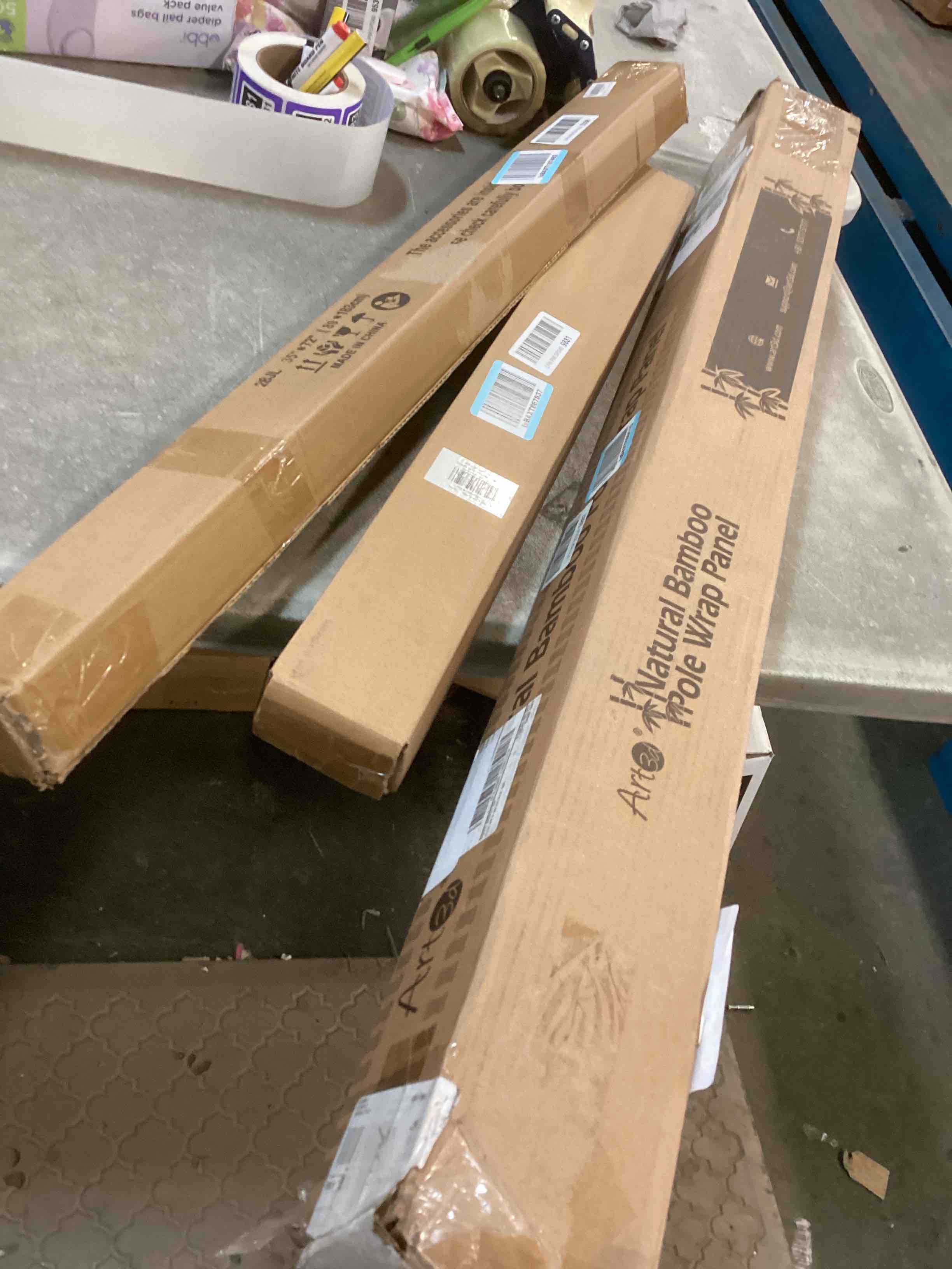 https://s3.amazonaws.com/lotting-images-prod/bidfta/PPE2178376_1740077087925.jpeg