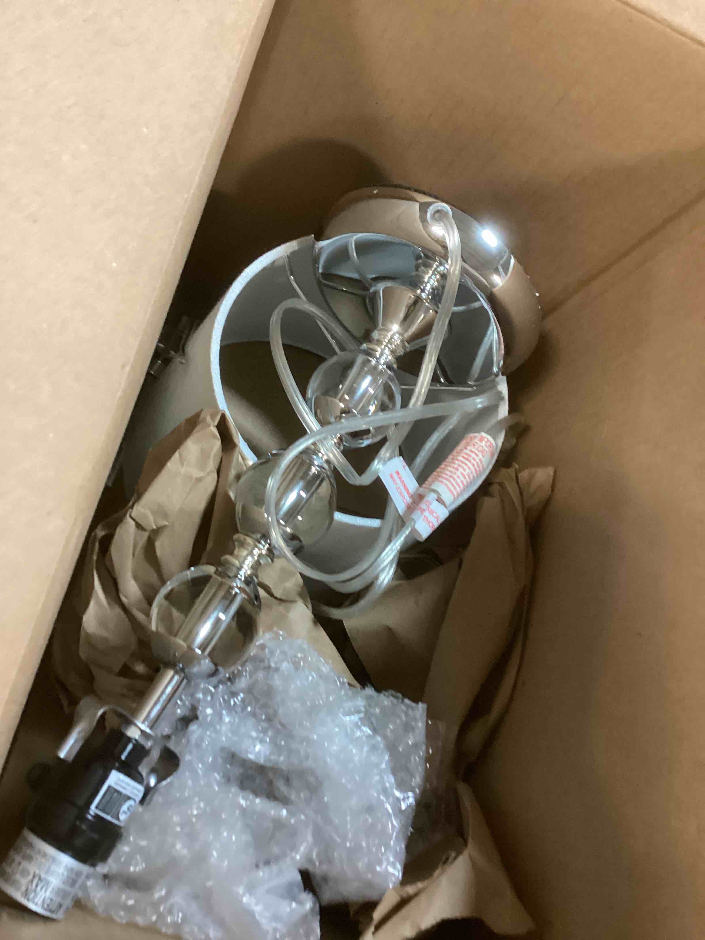 https://s3.amazonaws.com/lotting-images-prod/bidfta/PPE2178393_1740079219110.jpeg