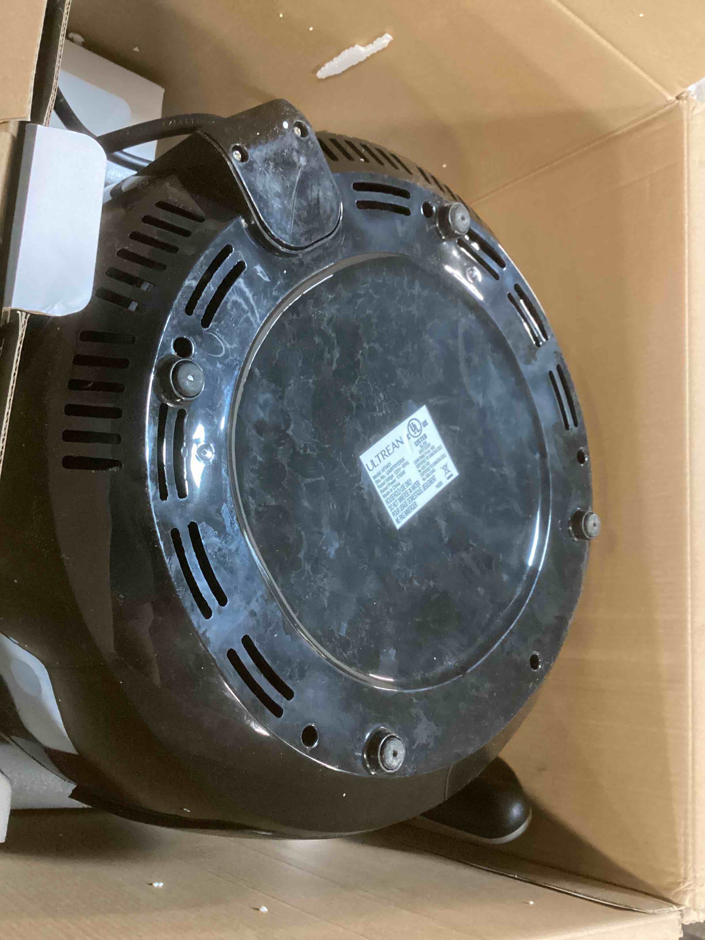 https://s3.amazonaws.com/lotting-images-prod/bidfta/PPE2178410_1740080548874.jpeg