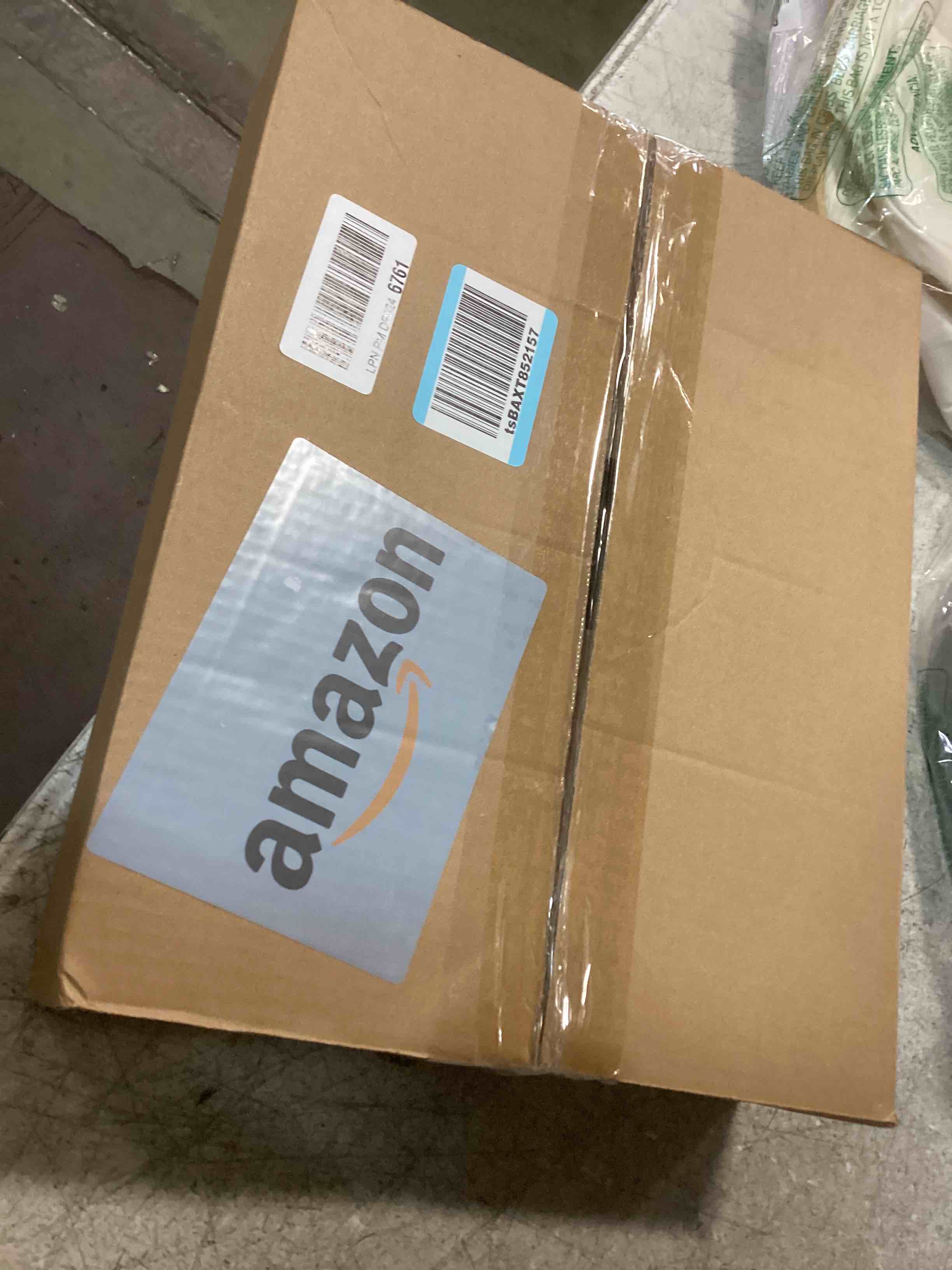 https://s3.amazonaws.com/lotting-images-prod/bidfta/PPE2178525_1740149193224.jpeg