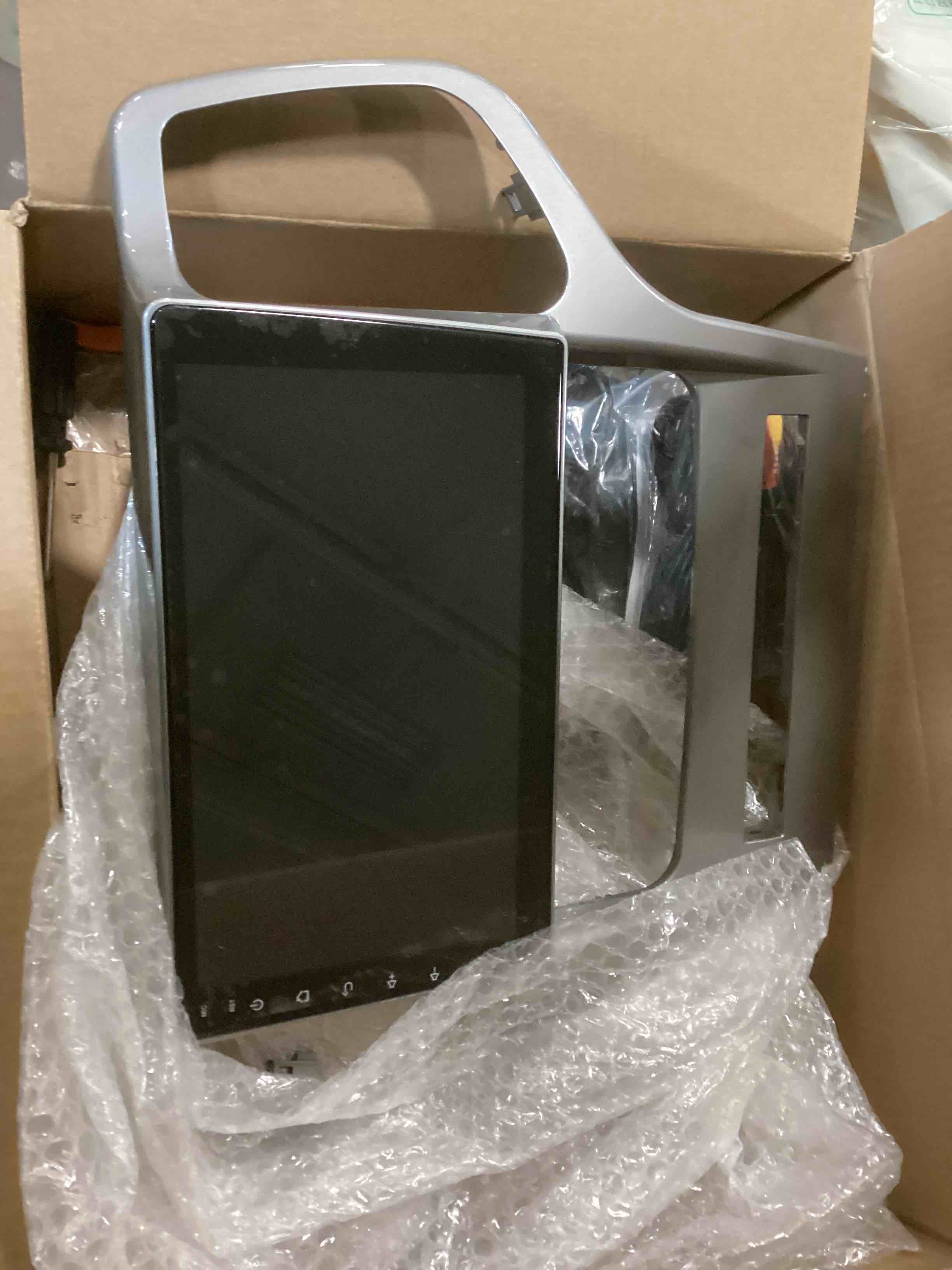 https://s3.amazonaws.com/lotting-images-prod/bidfta/PPE2178525_1740149234147.jpeg