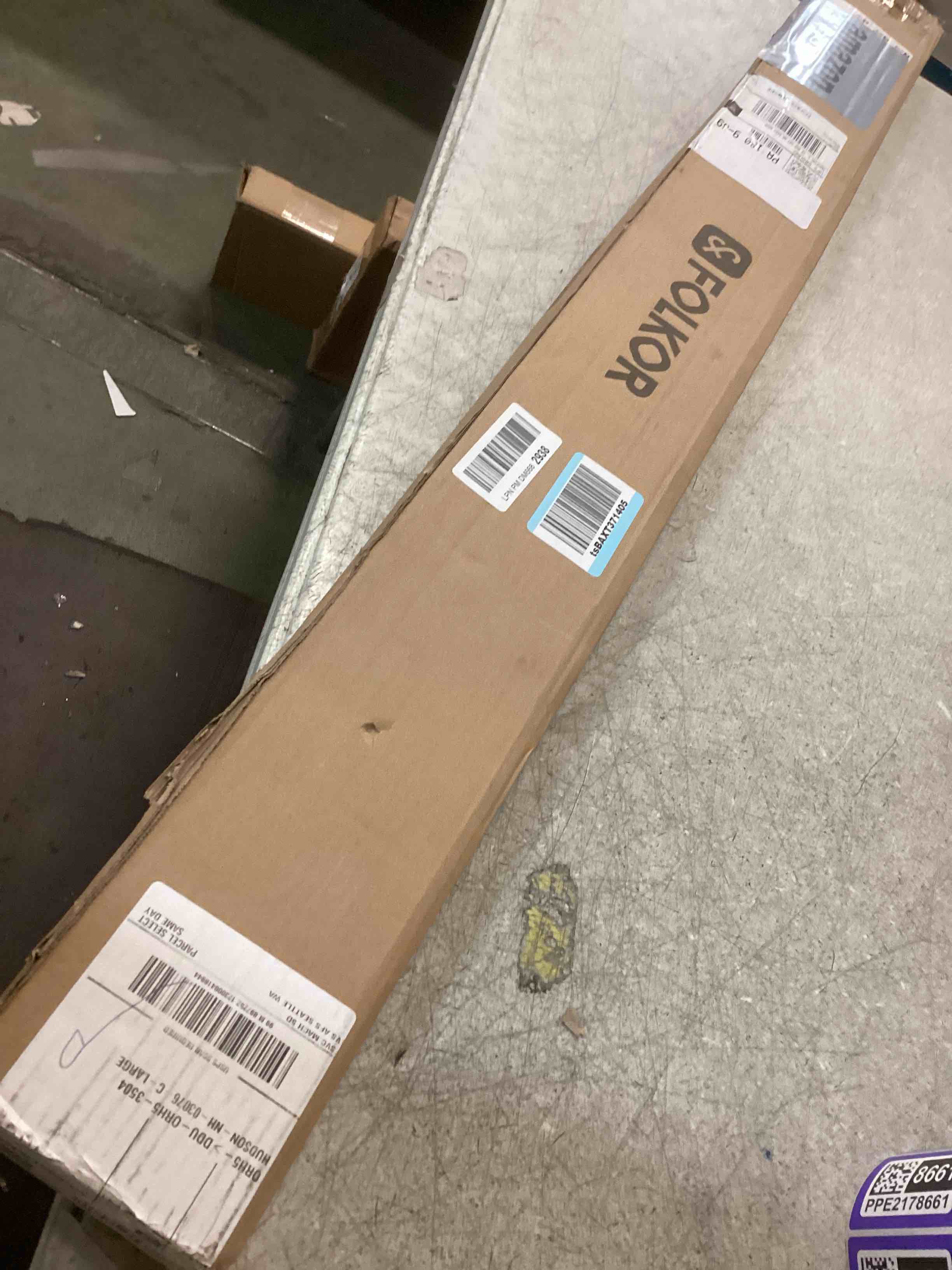 https://s3.amazonaws.com/lotting-images-prod/bidfta/PPE2178656_1740166231163.jpeg