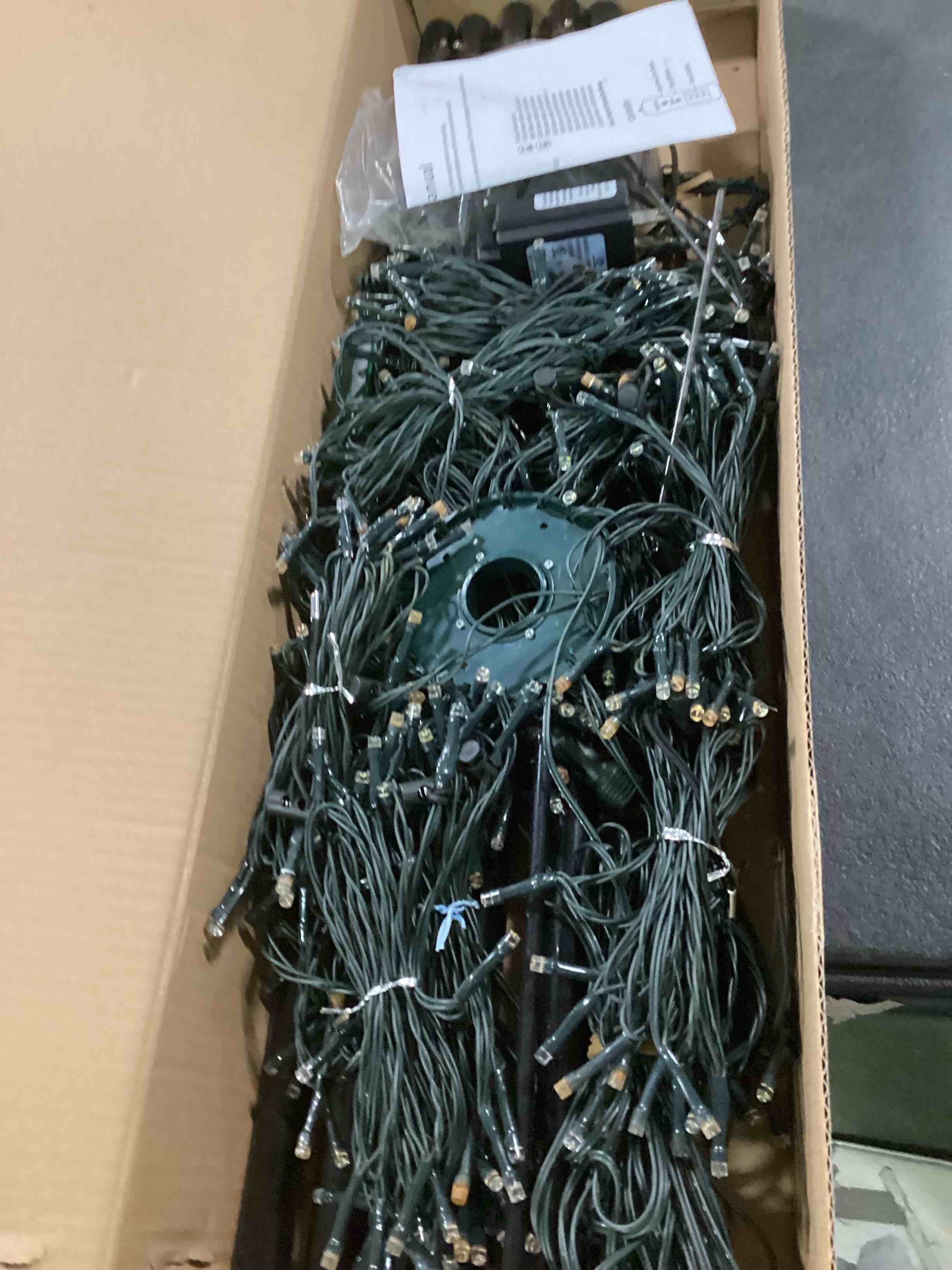 https://s3.amazonaws.com/lotting-images-prod/bidfta/PPE2179619_1736870341328.jpeg