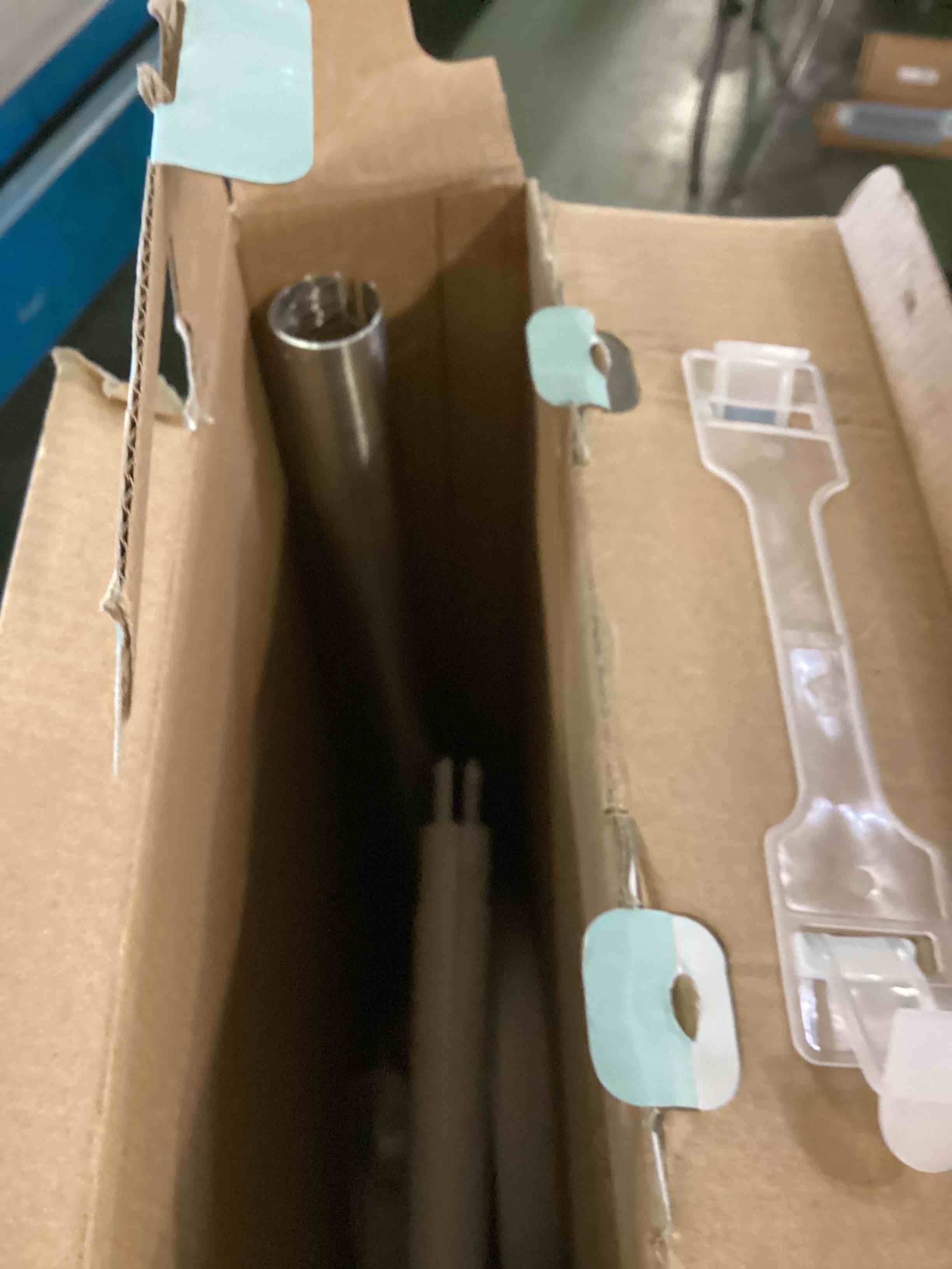 https://s3.amazonaws.com/lotting-images-prod/bidfta/PPE2180050_1737130227620.jpeg