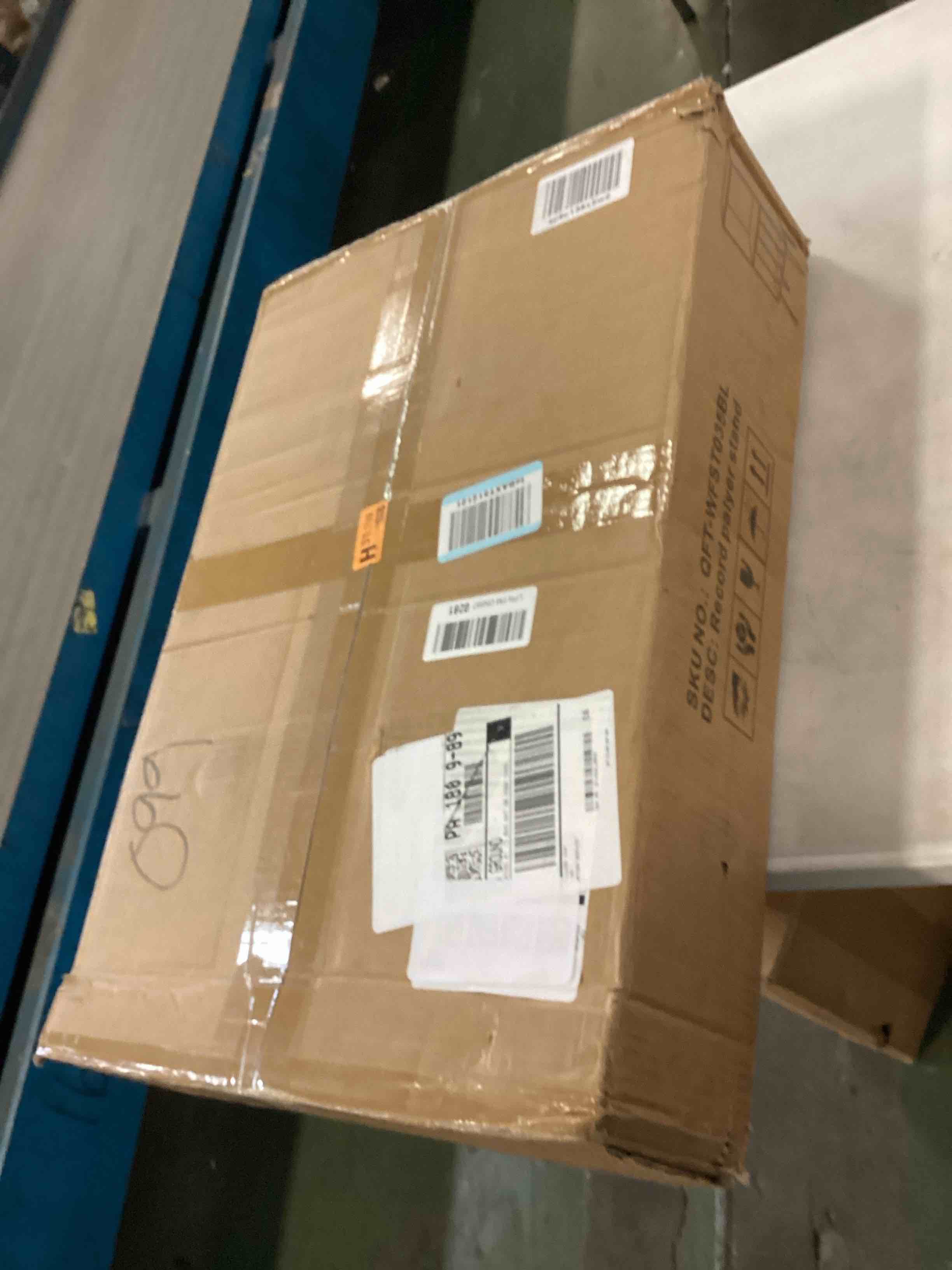 https://s3.amazonaws.com/lotting-images-prod/bidfta/PPE2180054_1737130528585.jpeg