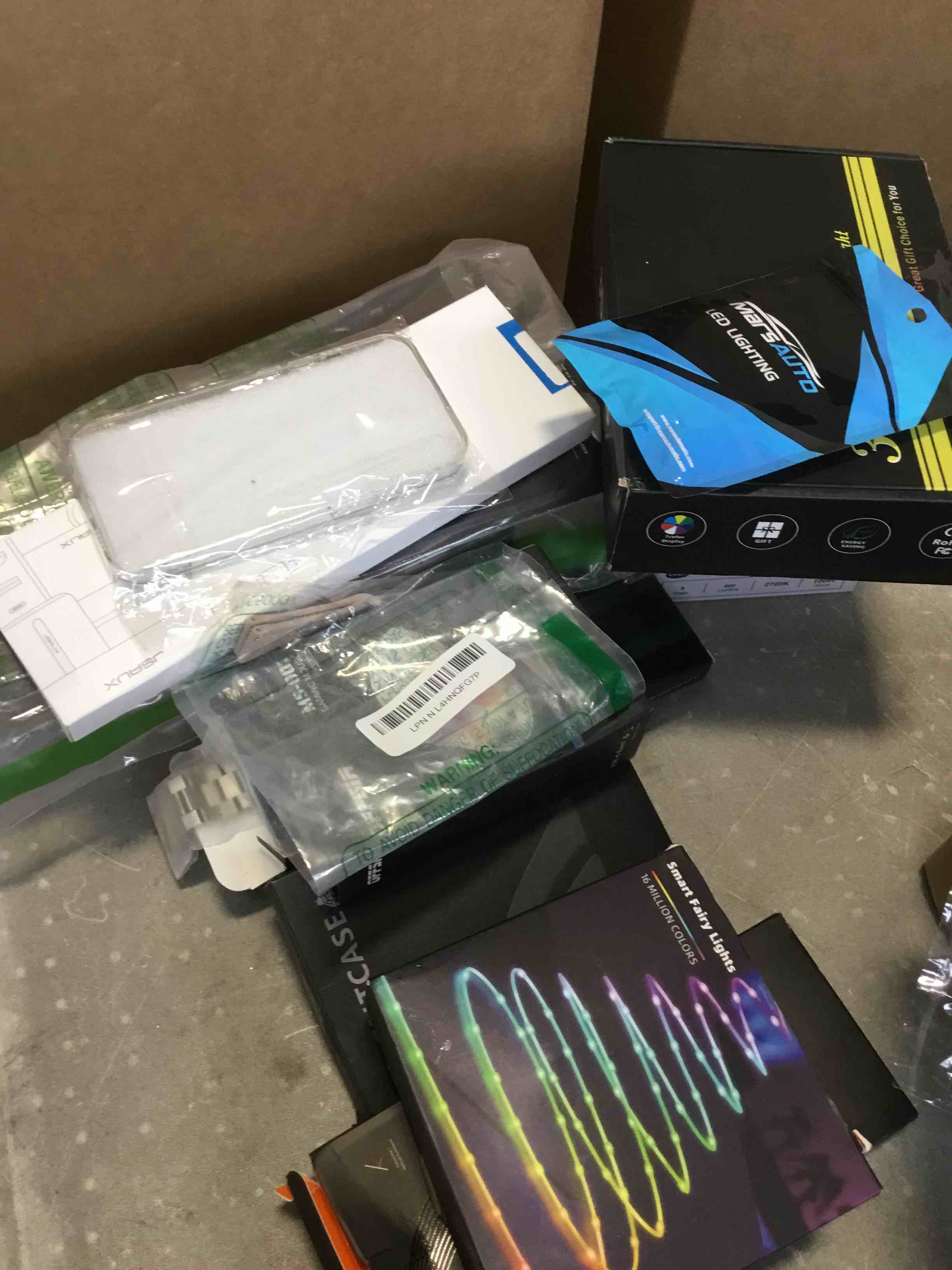 https://s3.amazonaws.com/lotting-images-prod/bidfta/PPE2181101_1737663385704.jpeg