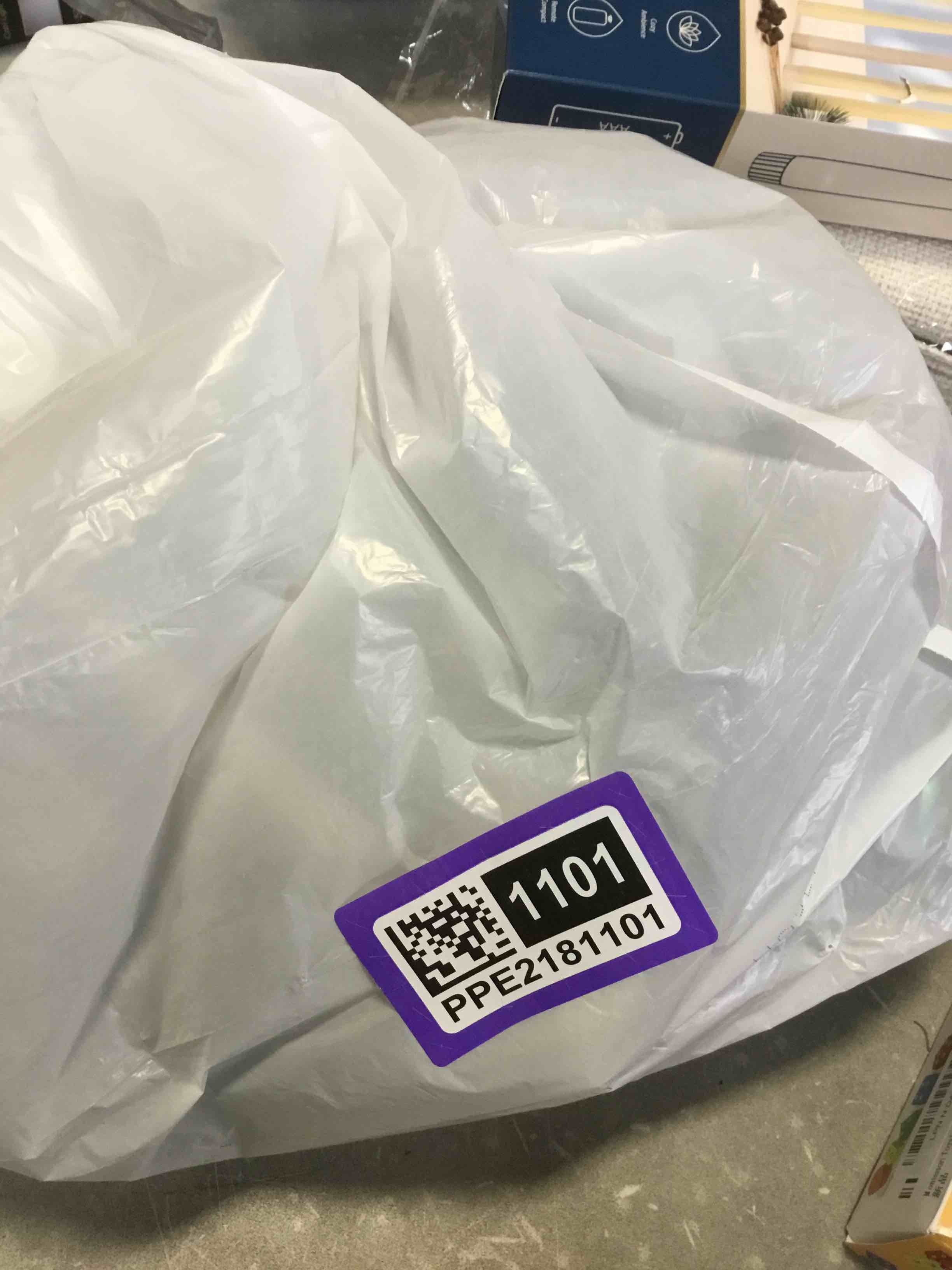 https://s3.amazonaws.com/lotting-images-prod/bidfta/PPE2181101_1737663453451.jpeg