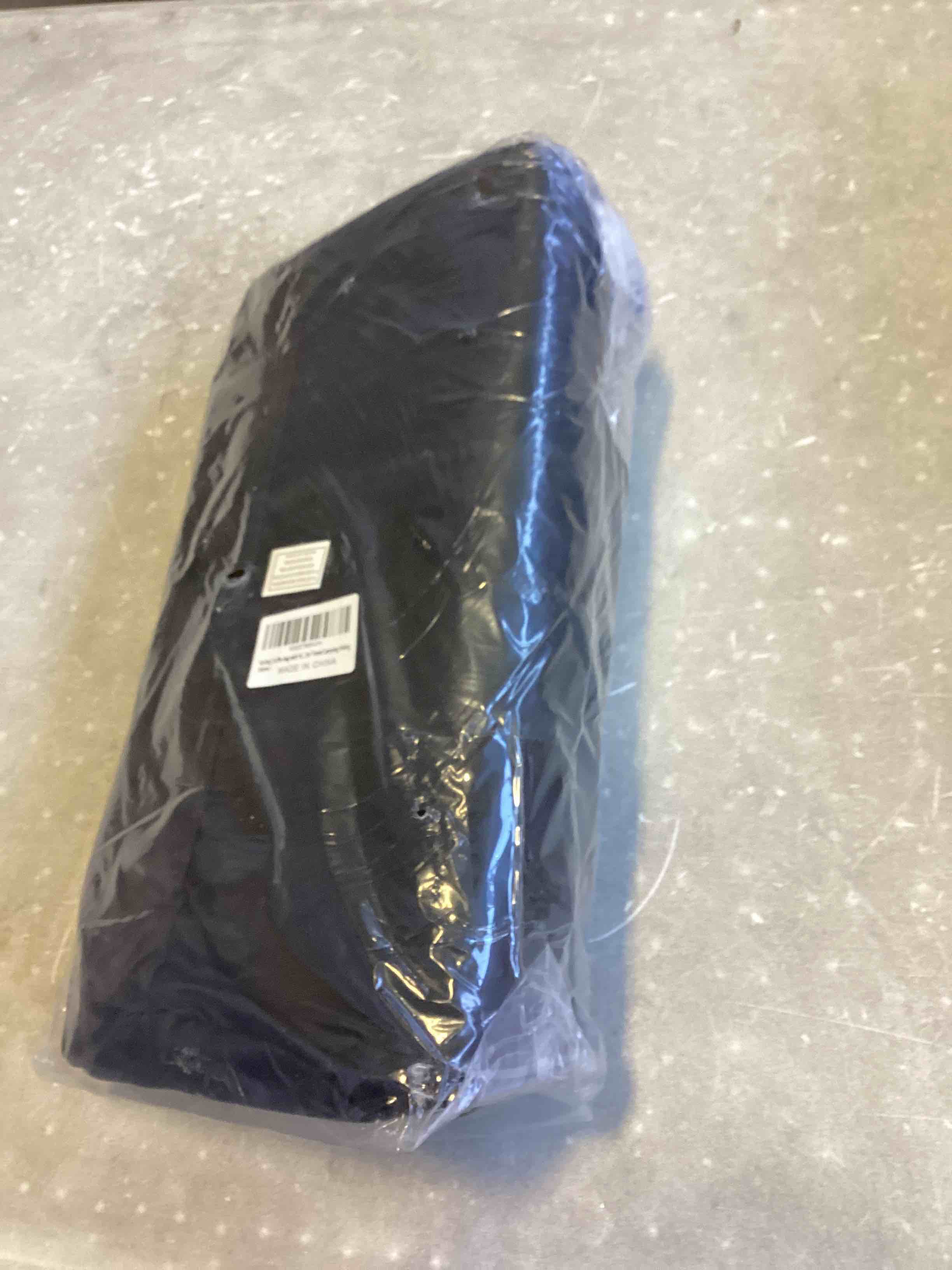 https://s3.amazonaws.com/lotting-images-prod/bidfta/PPE2181315_1737994988167.jpeg