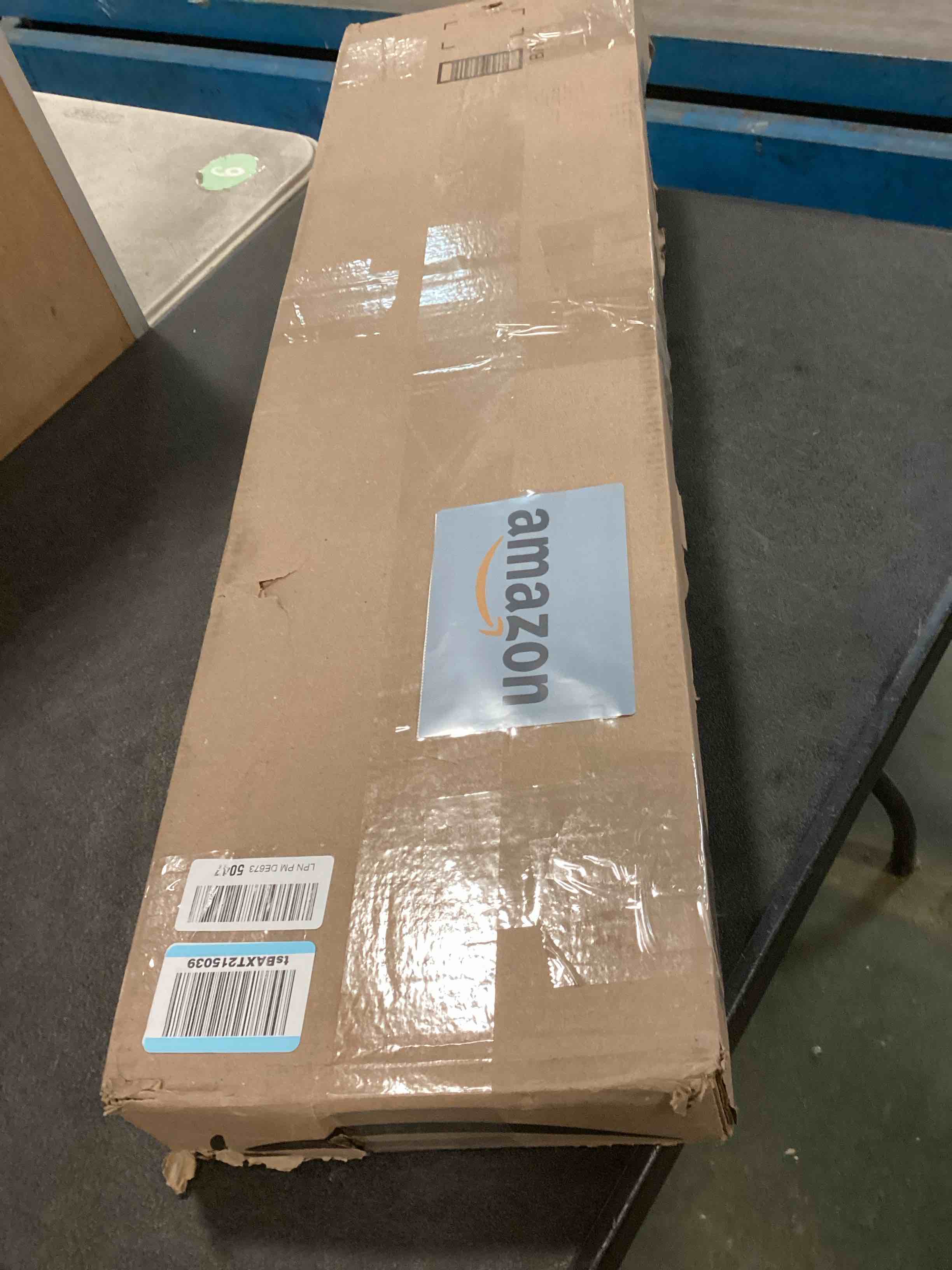https://s3.amazonaws.com/lotting-images-prod/bidfta/PPE2182214_1736178236175.jpeg