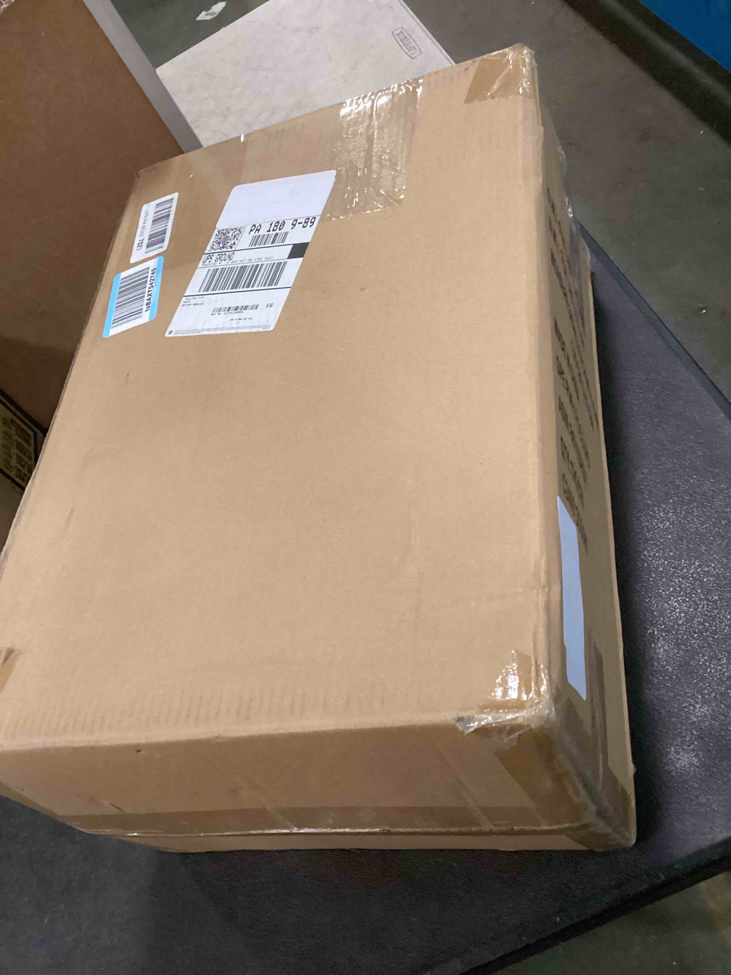 https://s3.amazonaws.com/lotting-images-prod/bidfta/PPE2182216_1736178519864.jpeg