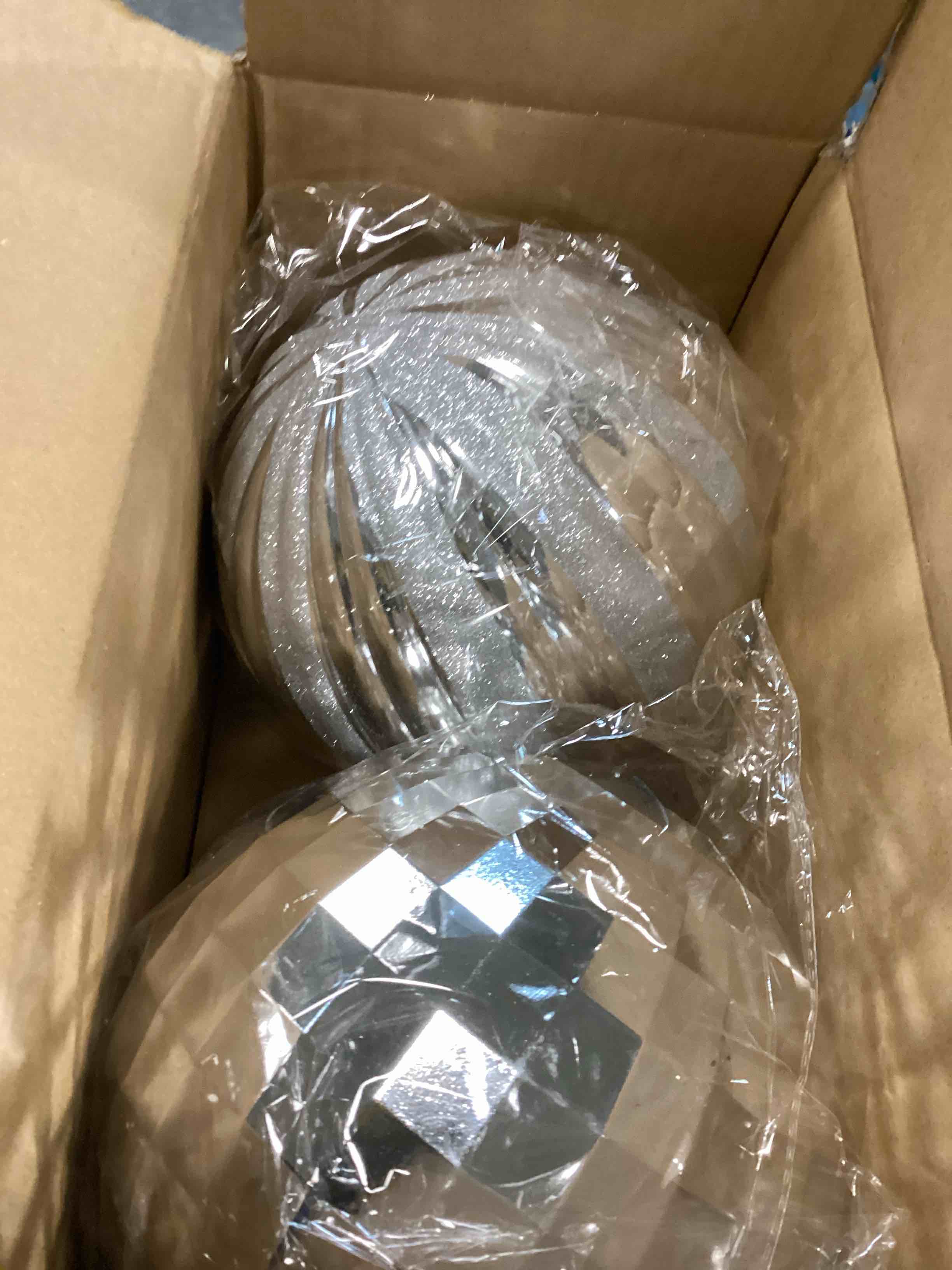 https://s3.amazonaws.com/lotting-images-prod/bidfta/PPE2182495_1736526870020.jpeg