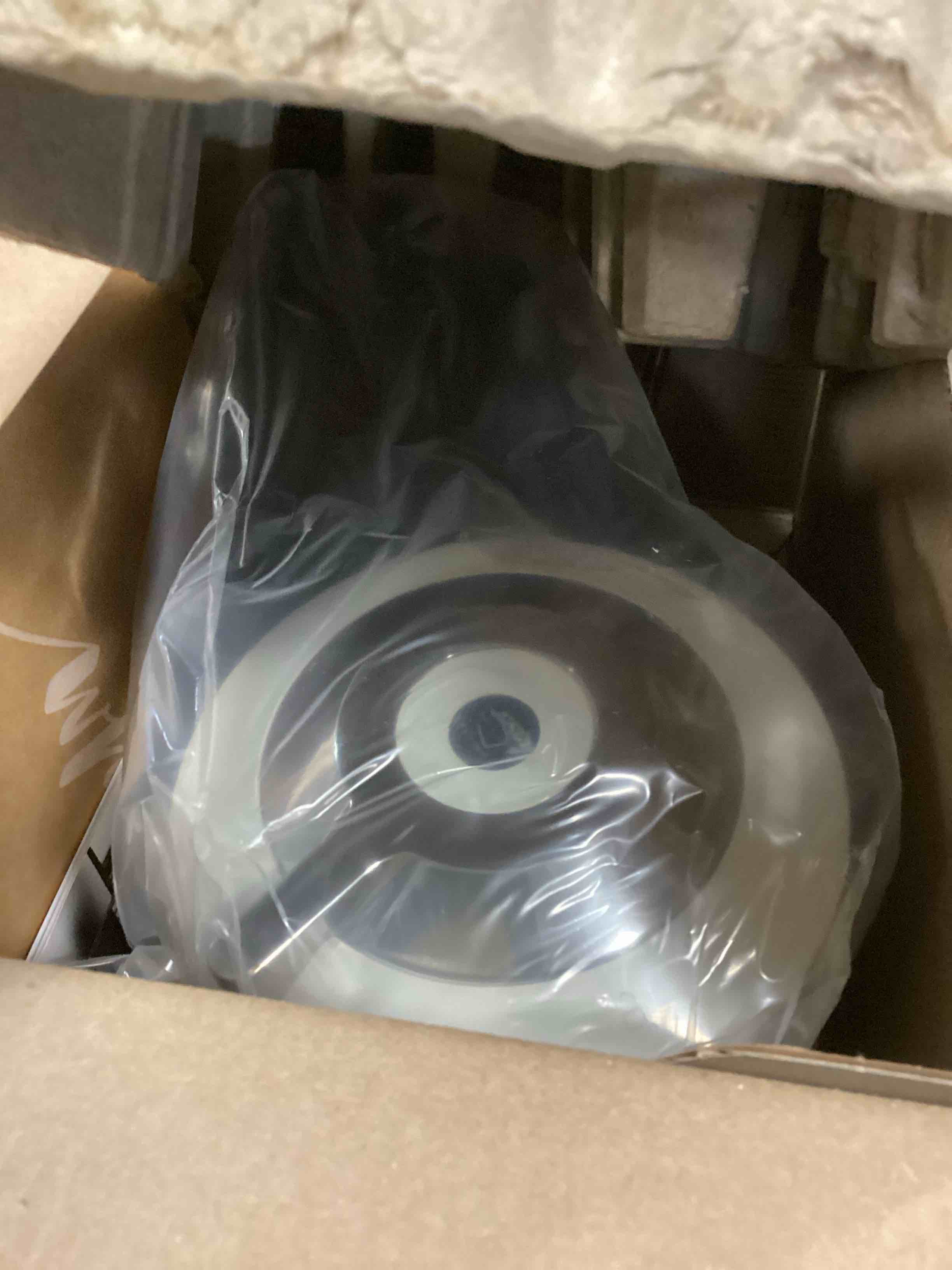 https://s3.amazonaws.com/lotting-images-prod/bidfta/PPE2182519_1736530546039.jpeg