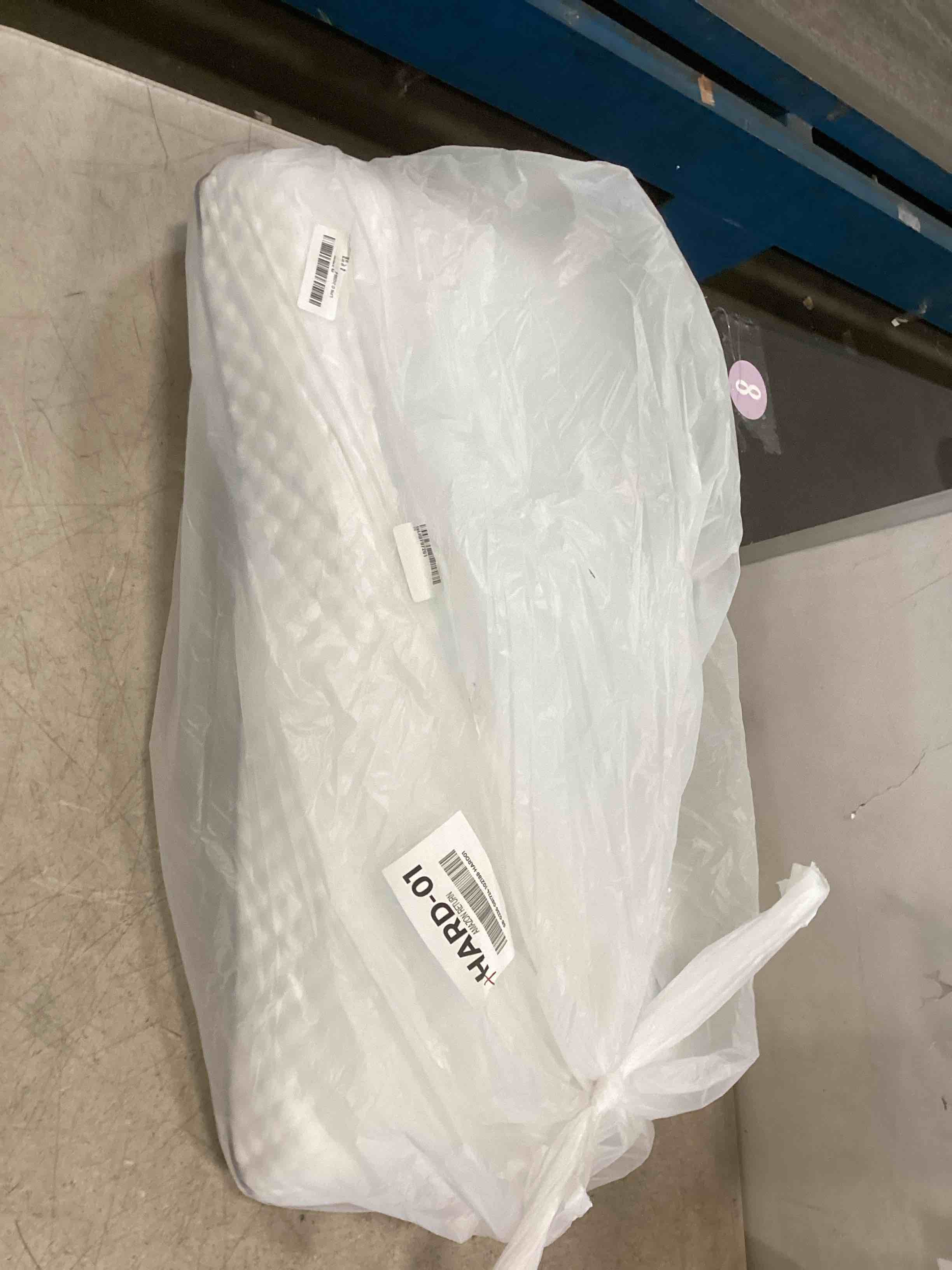 https://s3.amazonaws.com/lotting-images-prod/bidfta/PPE2182868_1736800874789.jpeg