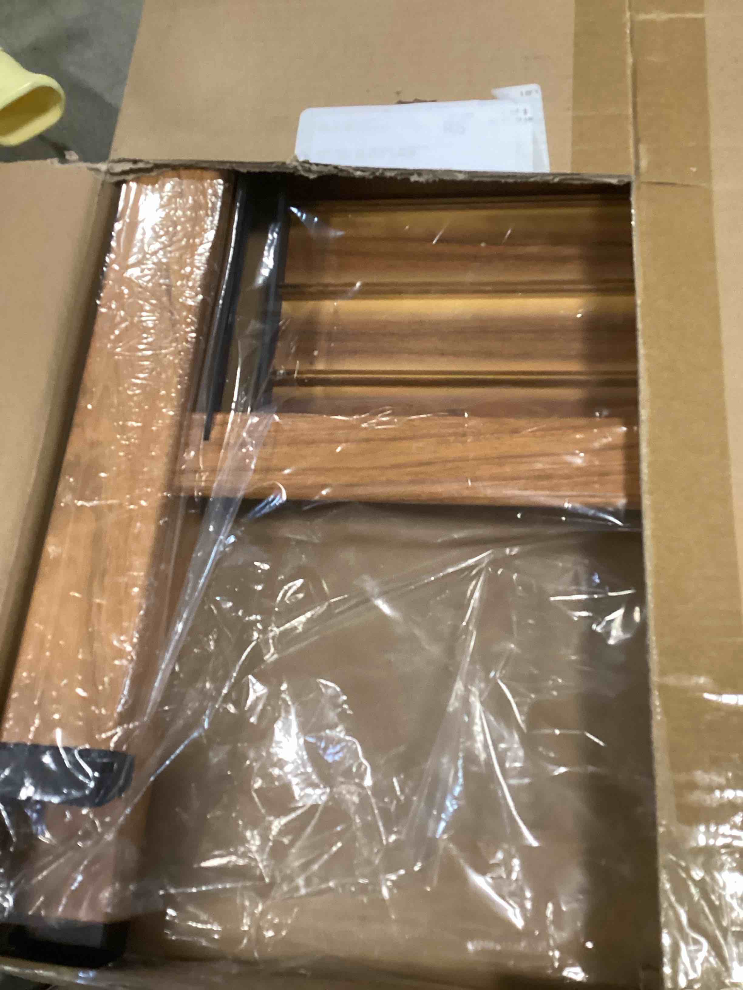 https://s3.amazonaws.com/lotting-images-prod/bidfta/PPE2183137_1736951984442.jpeg