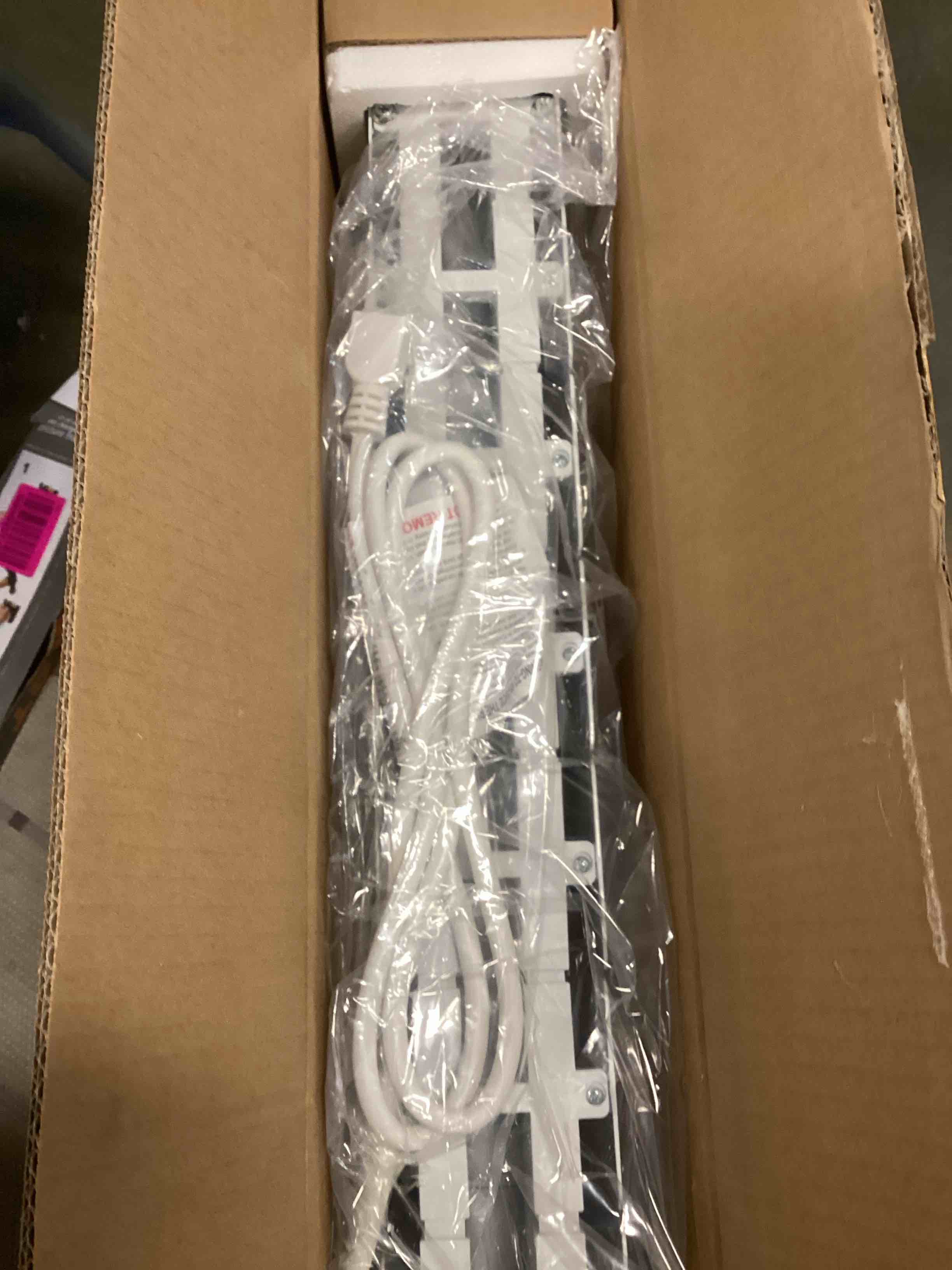 https://s3.amazonaws.com/lotting-images-prod/bidfta/PPE2183229_1736962612739.jpeg