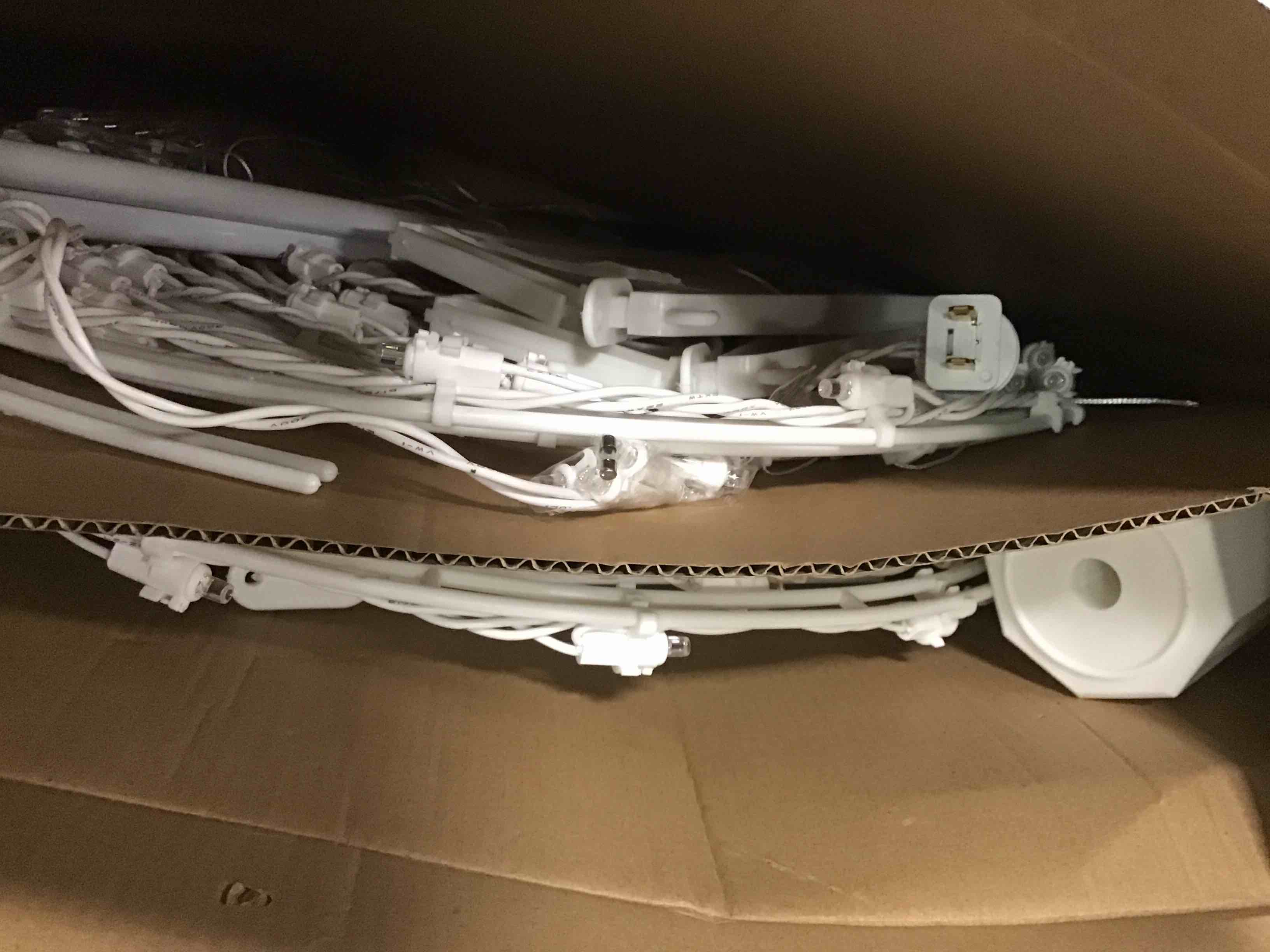 https://s3.amazonaws.com/lotting-images-prod/bidfta/PPE2183344_1737031068200.jpeg