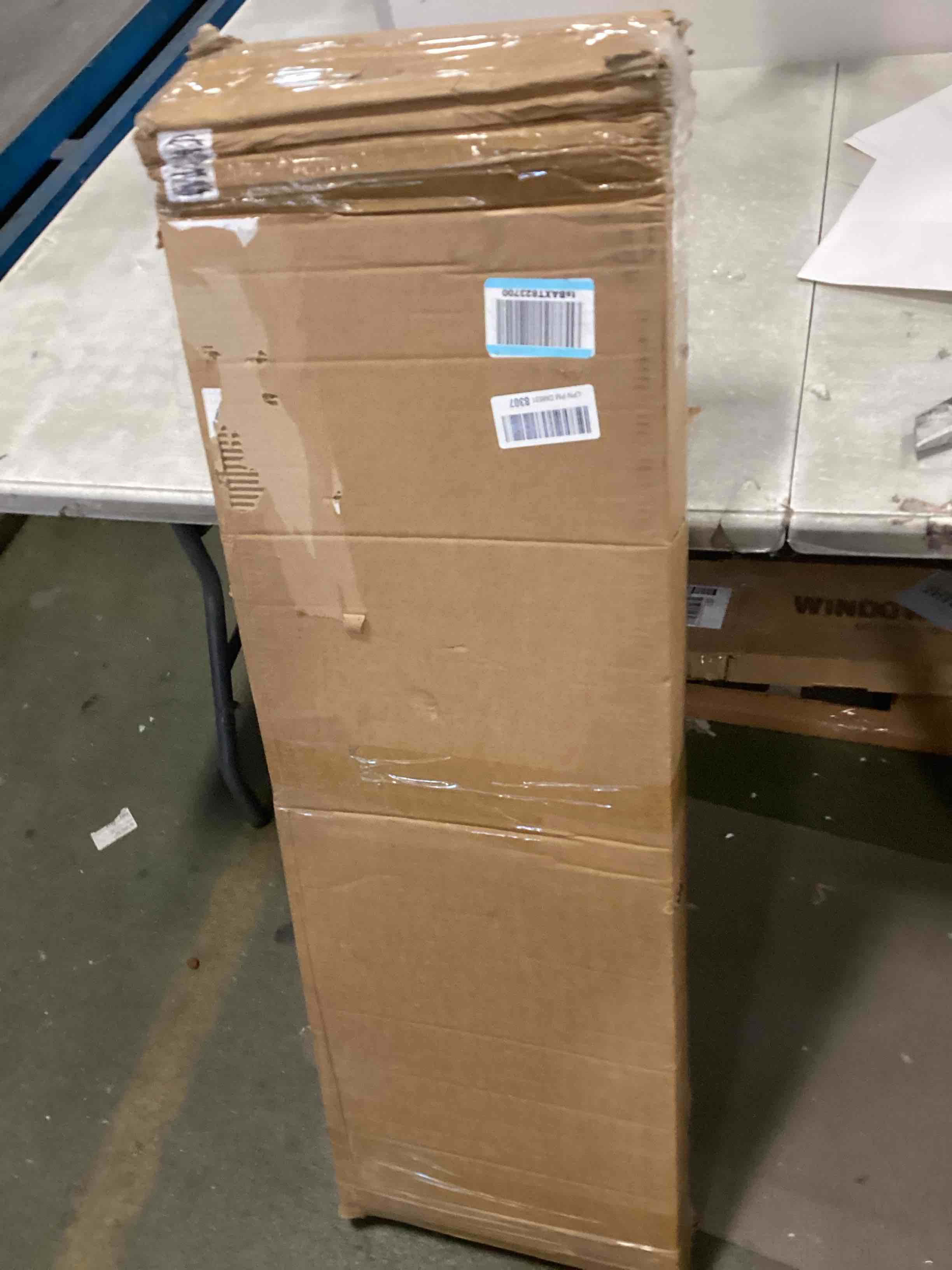 https://s3.amazonaws.com/lotting-images-prod/bidfta/PPE2184109_1737400366356.jpeg