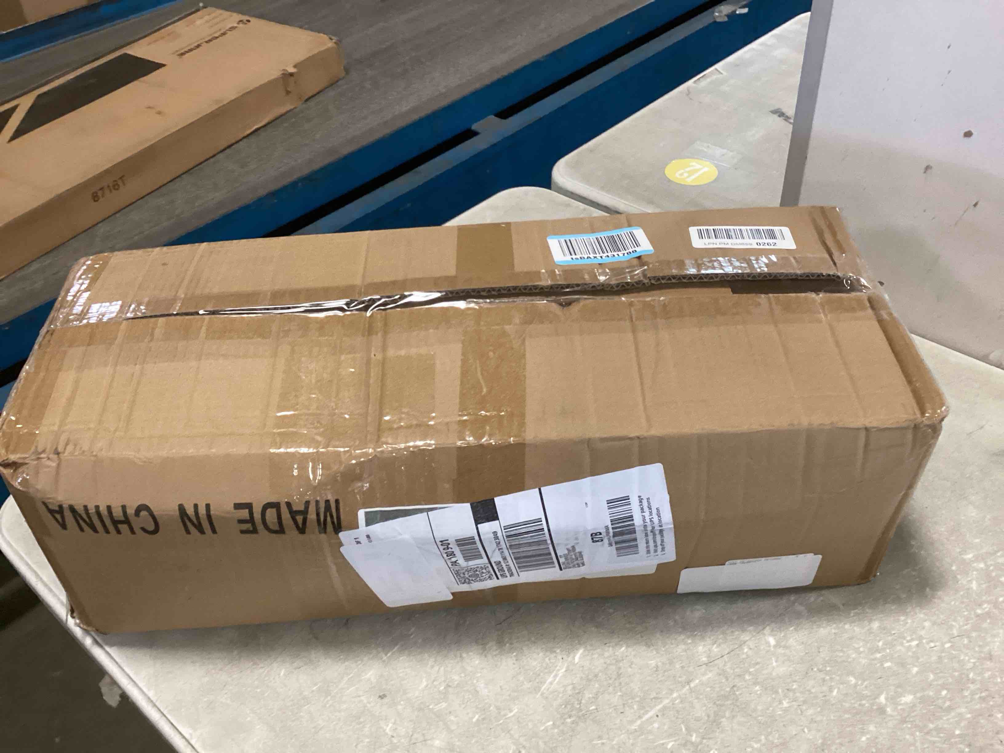 https://s3.amazonaws.com/lotting-images-prod/bidfta/PPE2184123_1737401877508.jpeg