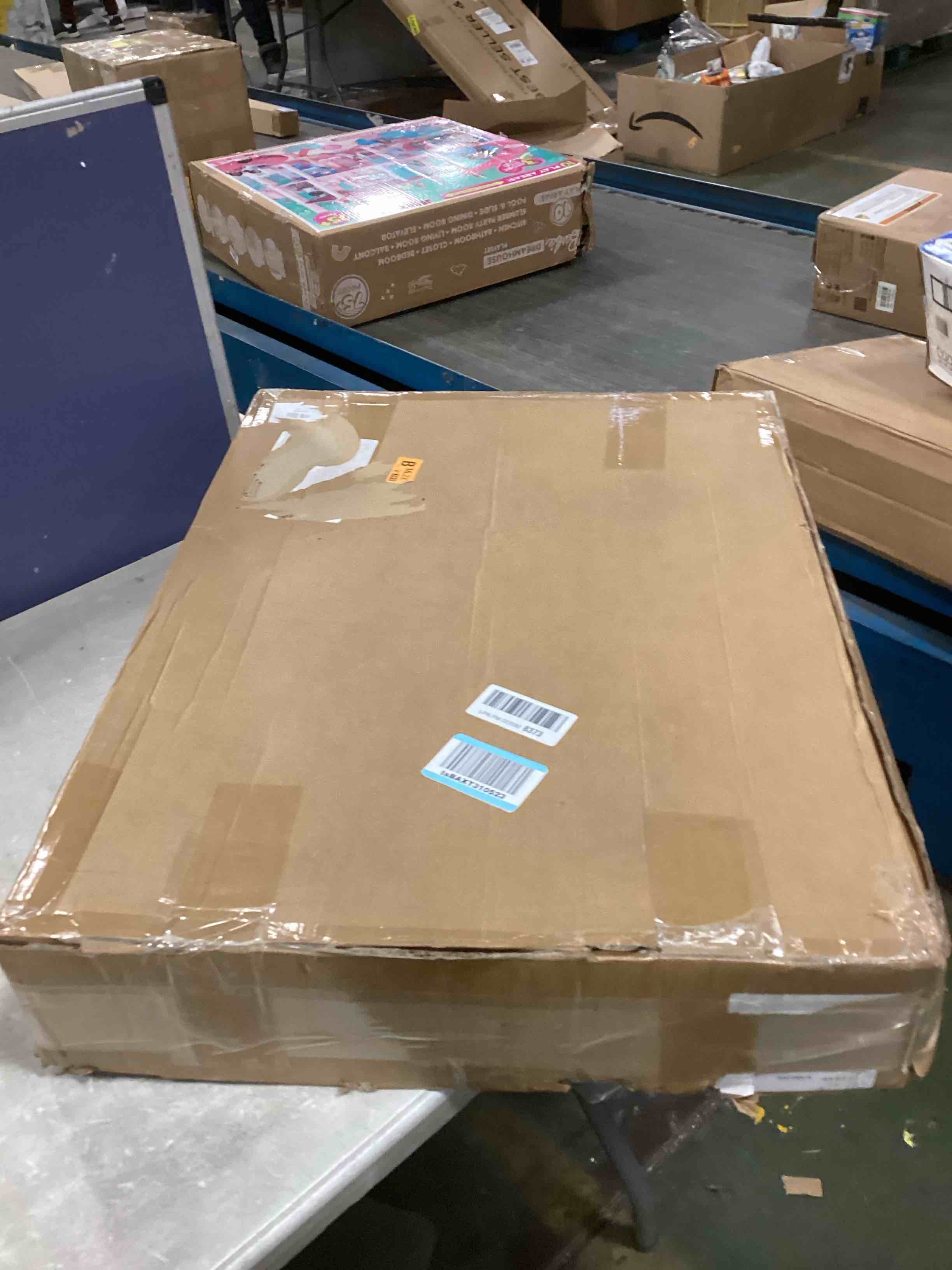 https://s3.amazonaws.com/lotting-images-prod/bidfta/PPE2184191_1737465289039.jpeg