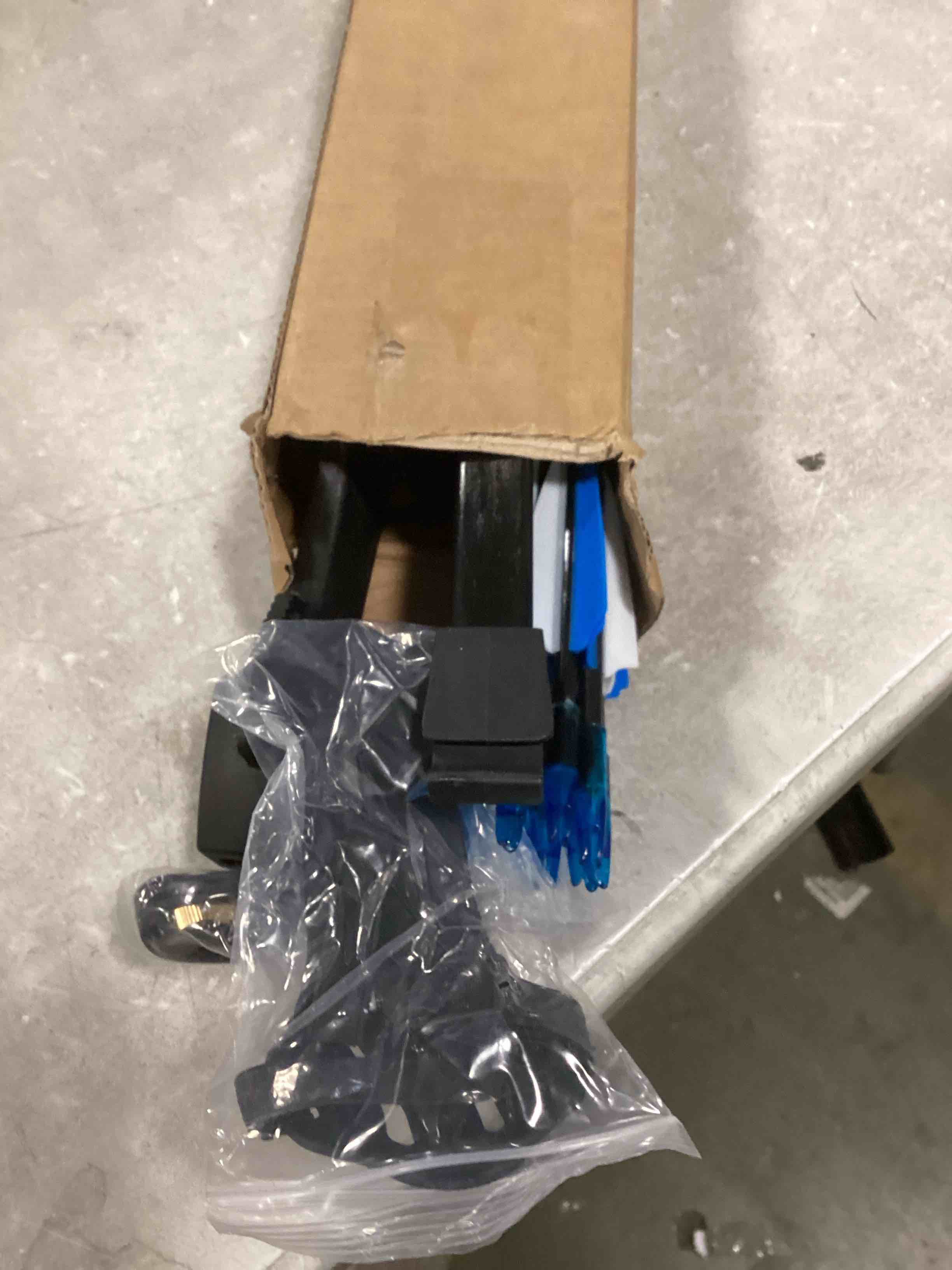 https://s3.amazonaws.com/lotting-images-prod/bidfta/PPE2184221_1737468476062.jpeg