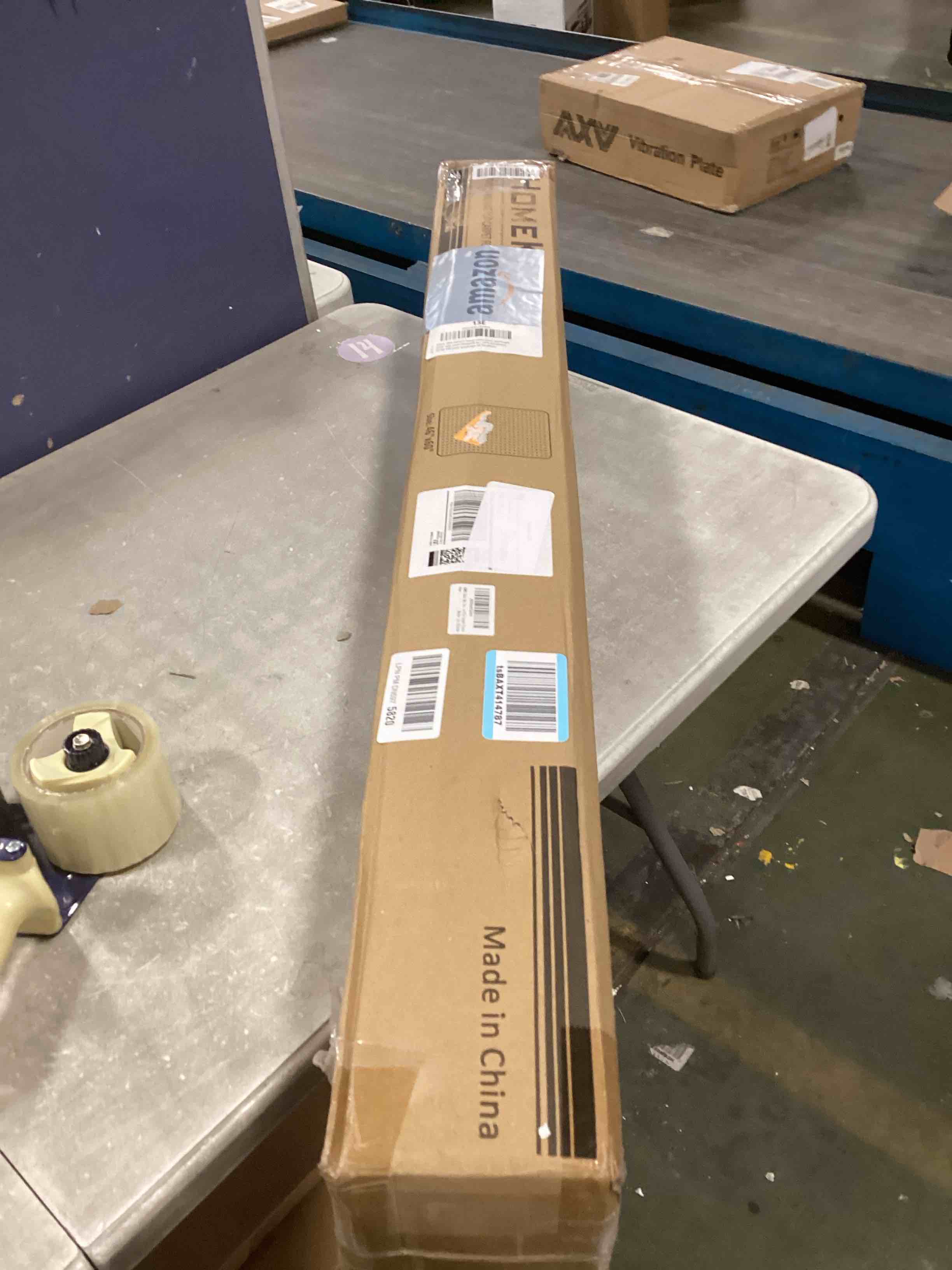 https://s3.amazonaws.com/lotting-images-prod/bidfta/PPE2184304_1737478914291.jpeg