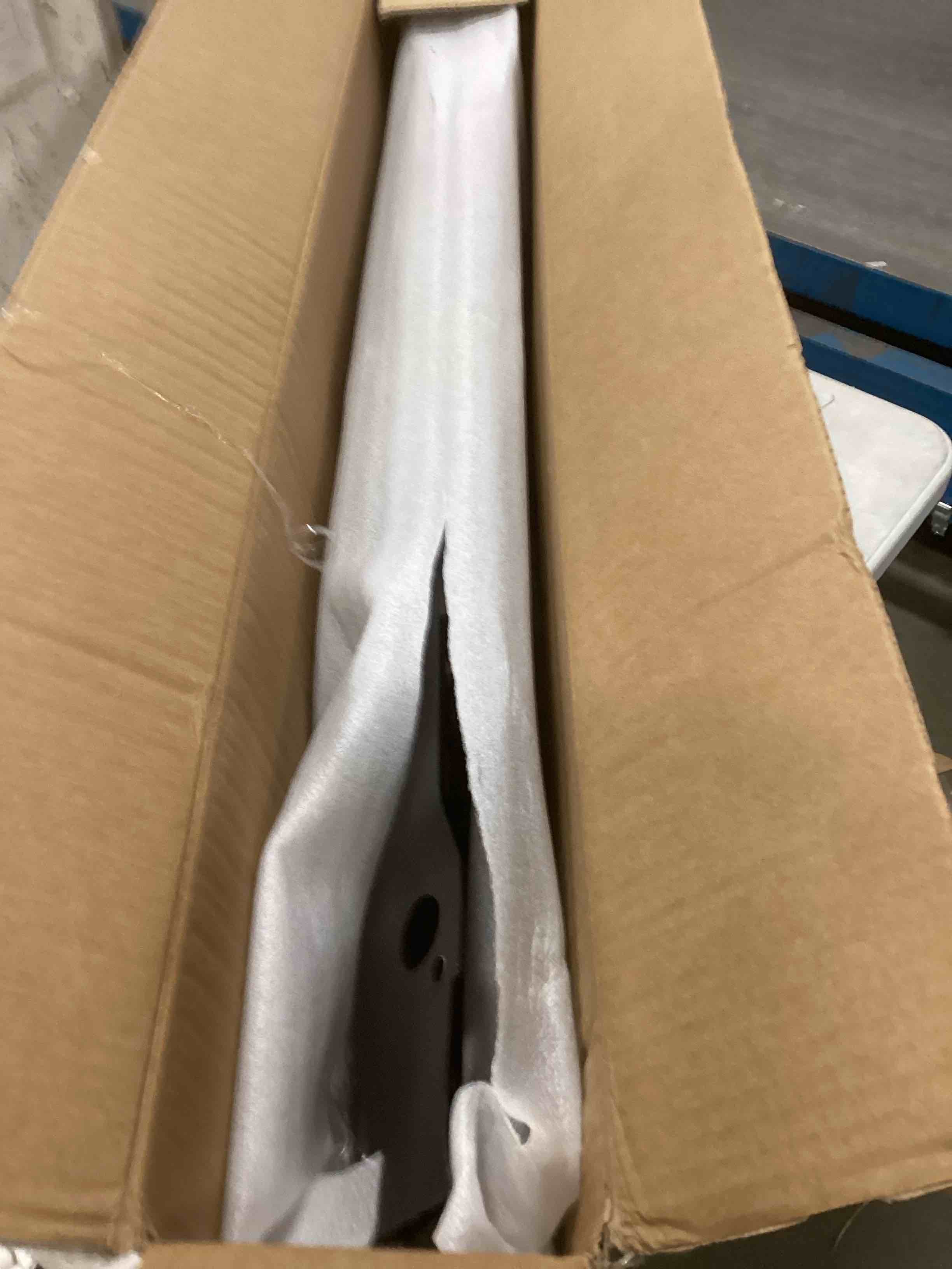 https://s3.amazonaws.com/lotting-images-prod/bidfta/PPE2184810_1737642474924.jpeg