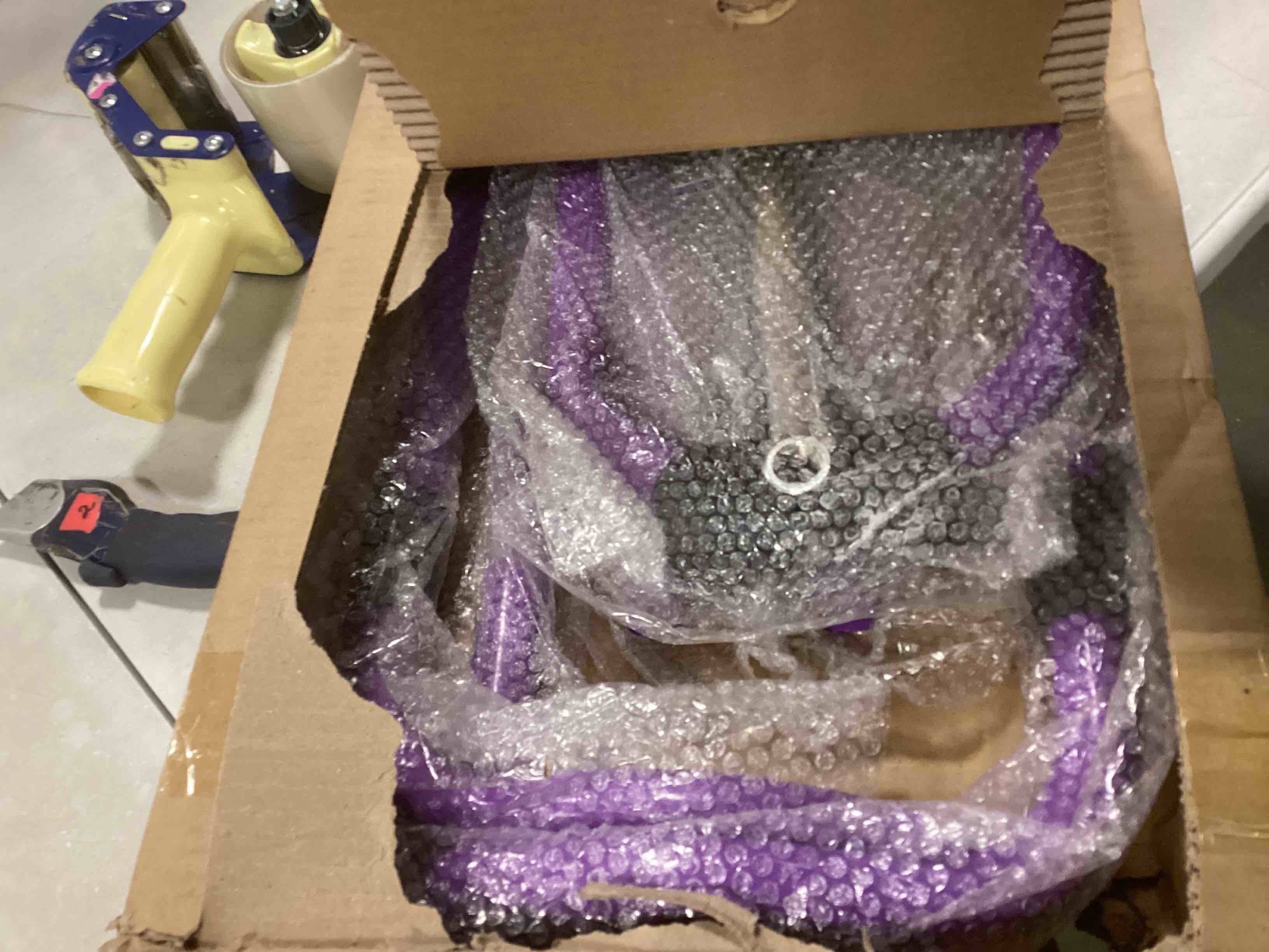 https://s3.amazonaws.com/lotting-images-prod/bidfta/PPE2184841_1737646735974.jpeg