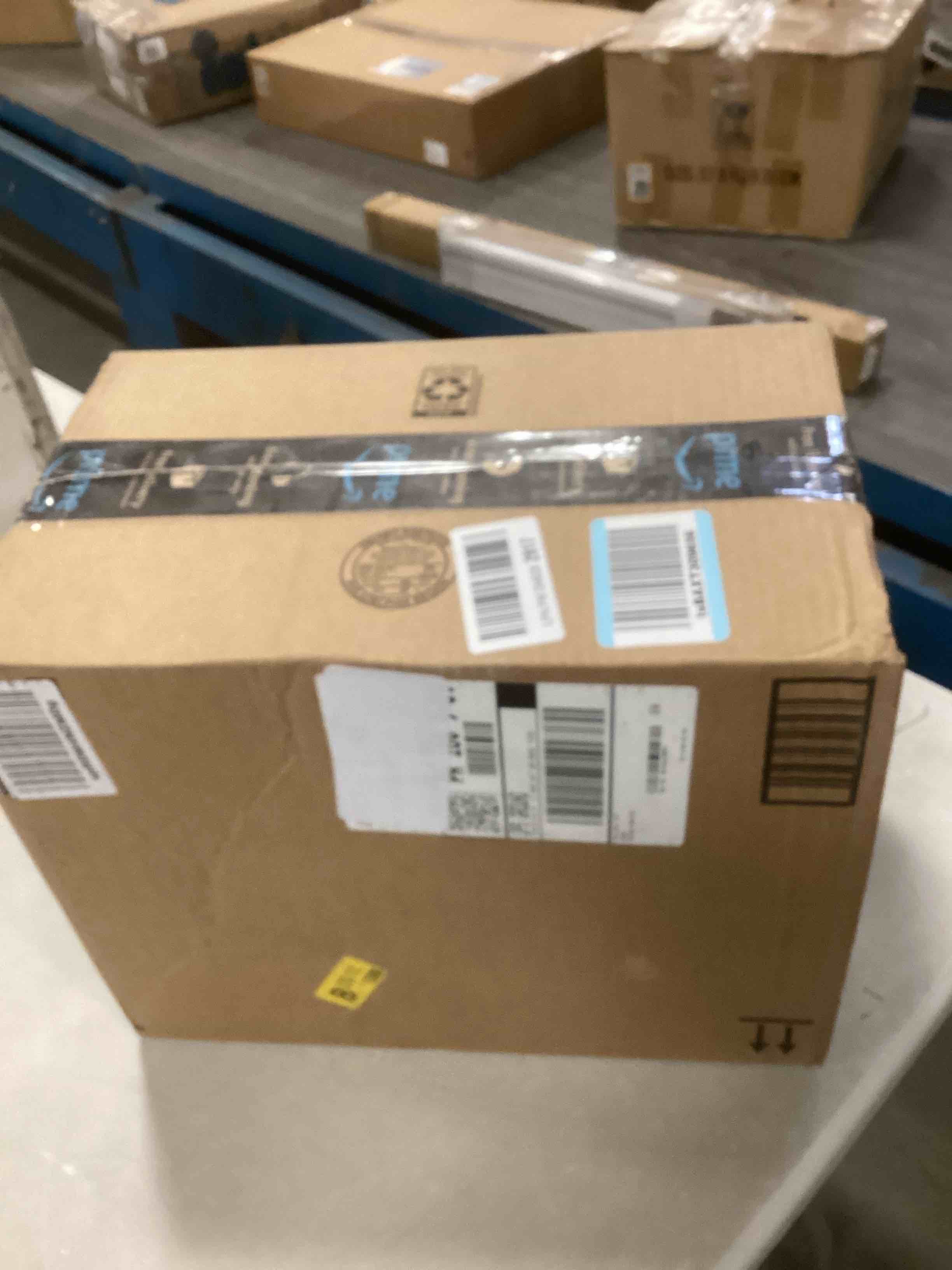 https://s3.amazonaws.com/lotting-images-prod/bidfta/PPE2184926_1737658548751.jpeg