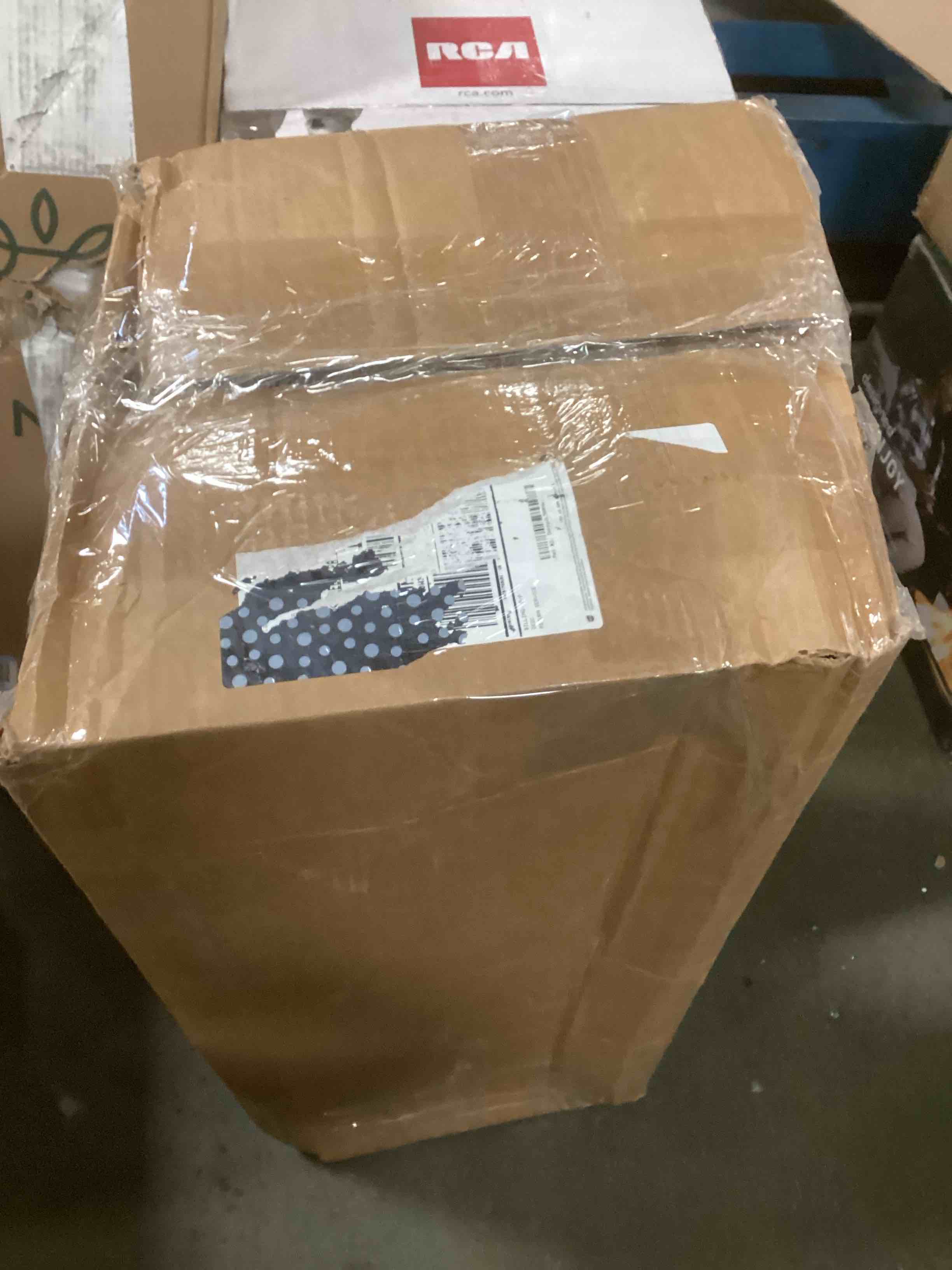 https://s3.amazonaws.com/lotting-images-prod/bidfta/PPE2184966_1737664336109.jpeg