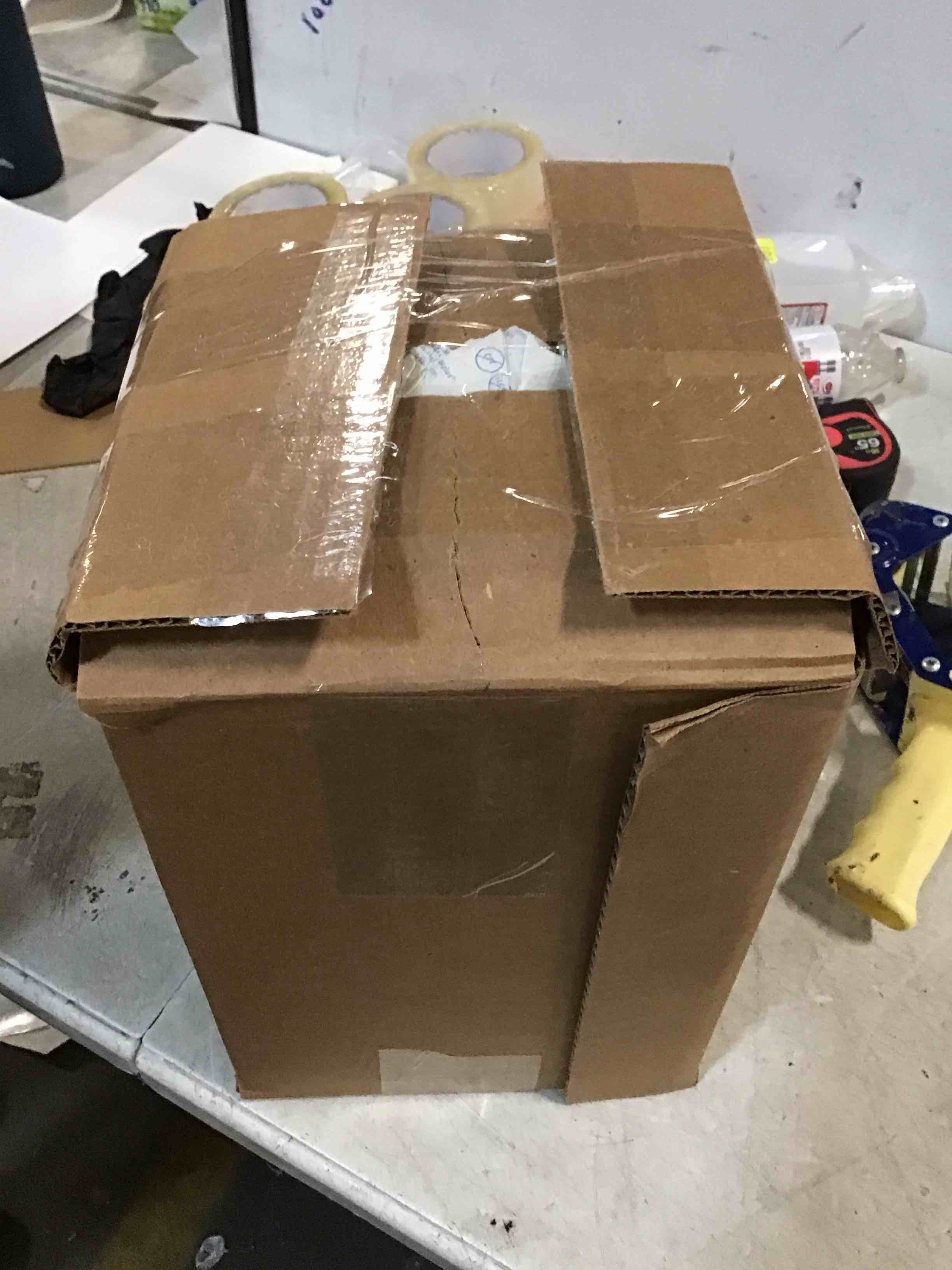 https://s3.amazonaws.com/lotting-images-prod/bidfta/PPE2185133_1736270414017.jpeg