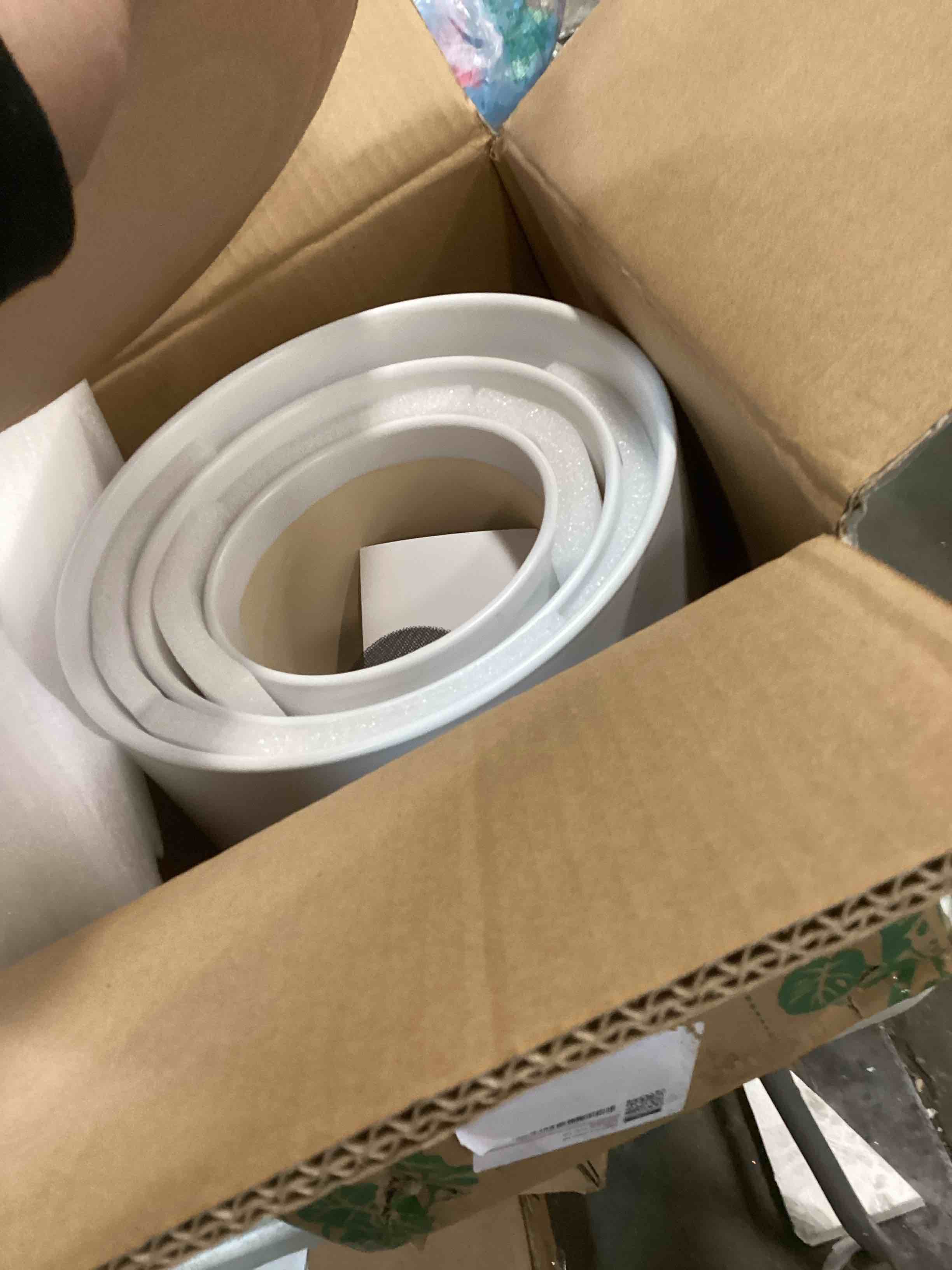 https://s3.amazonaws.com/lotting-images-prod/bidfta/PPE2185322_1736362720082.jpeg