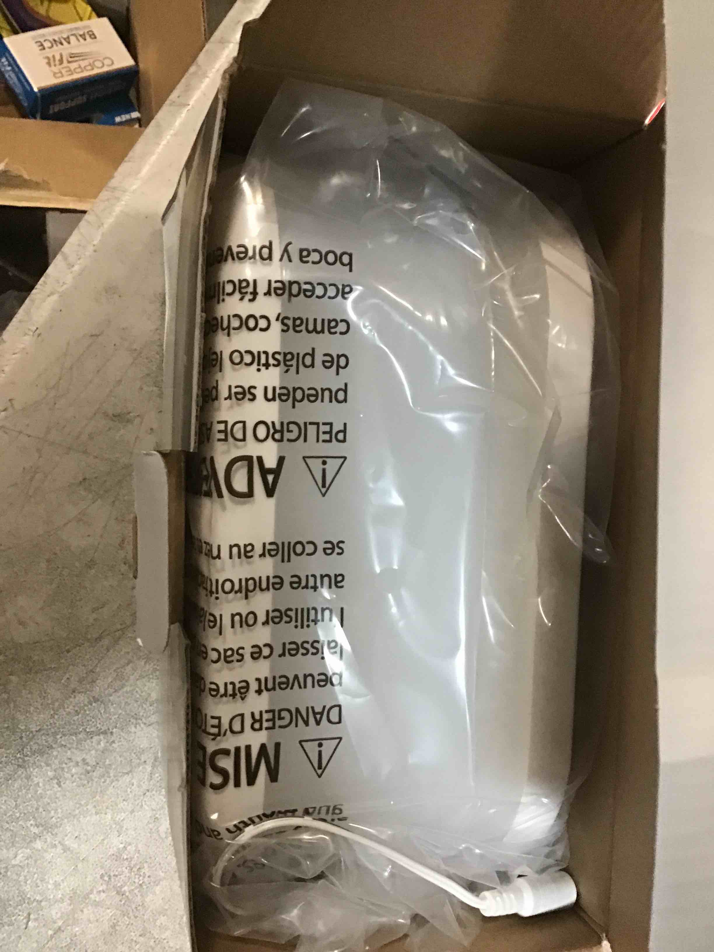 https://s3.amazonaws.com/lotting-images-prod/bidfta/PPE2187062_1738868755824.jpeg