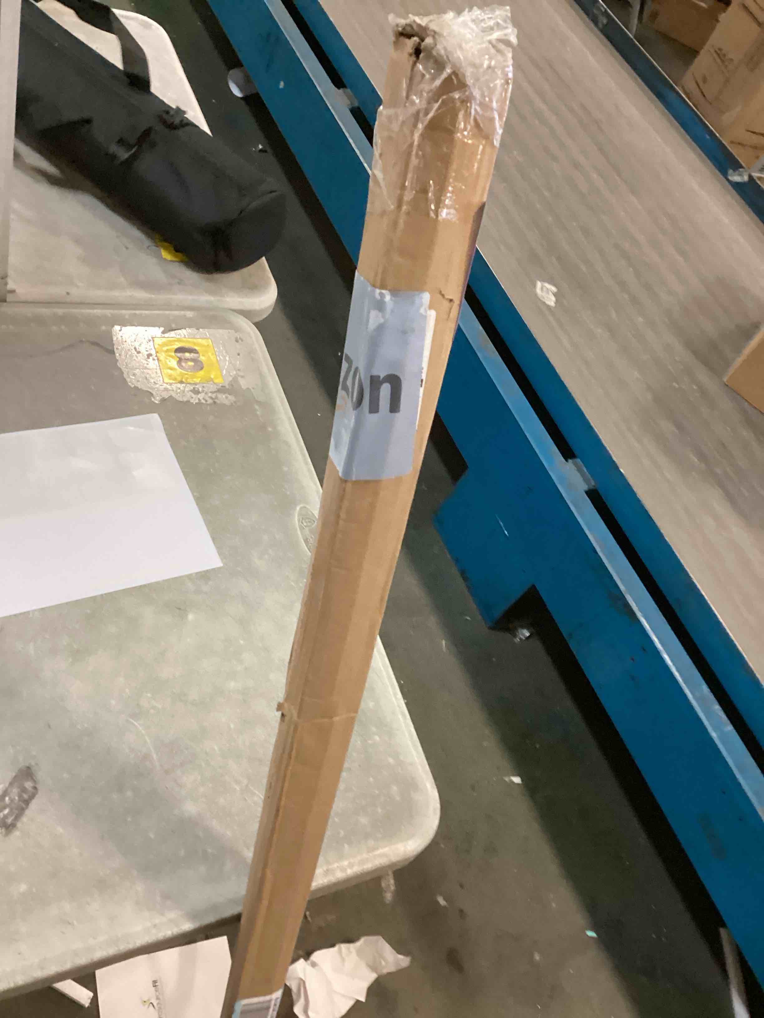 https://s3.amazonaws.com/lotting-images-prod/bidfta/PPE2187369_1741105116381.jpeg