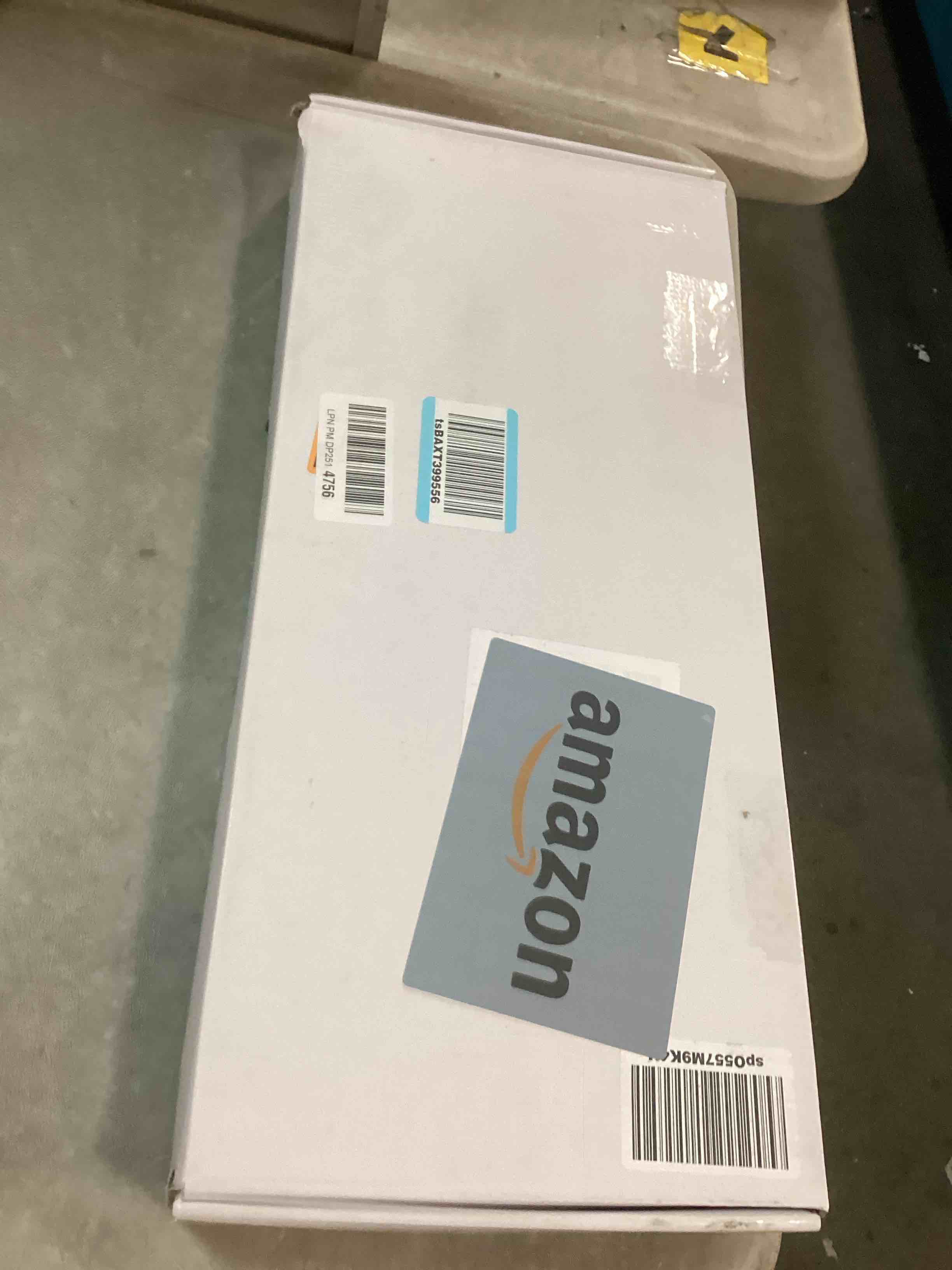 https://s3.amazonaws.com/lotting-images-prod/bidfta/PPE2187437_1741120187528.jpeg