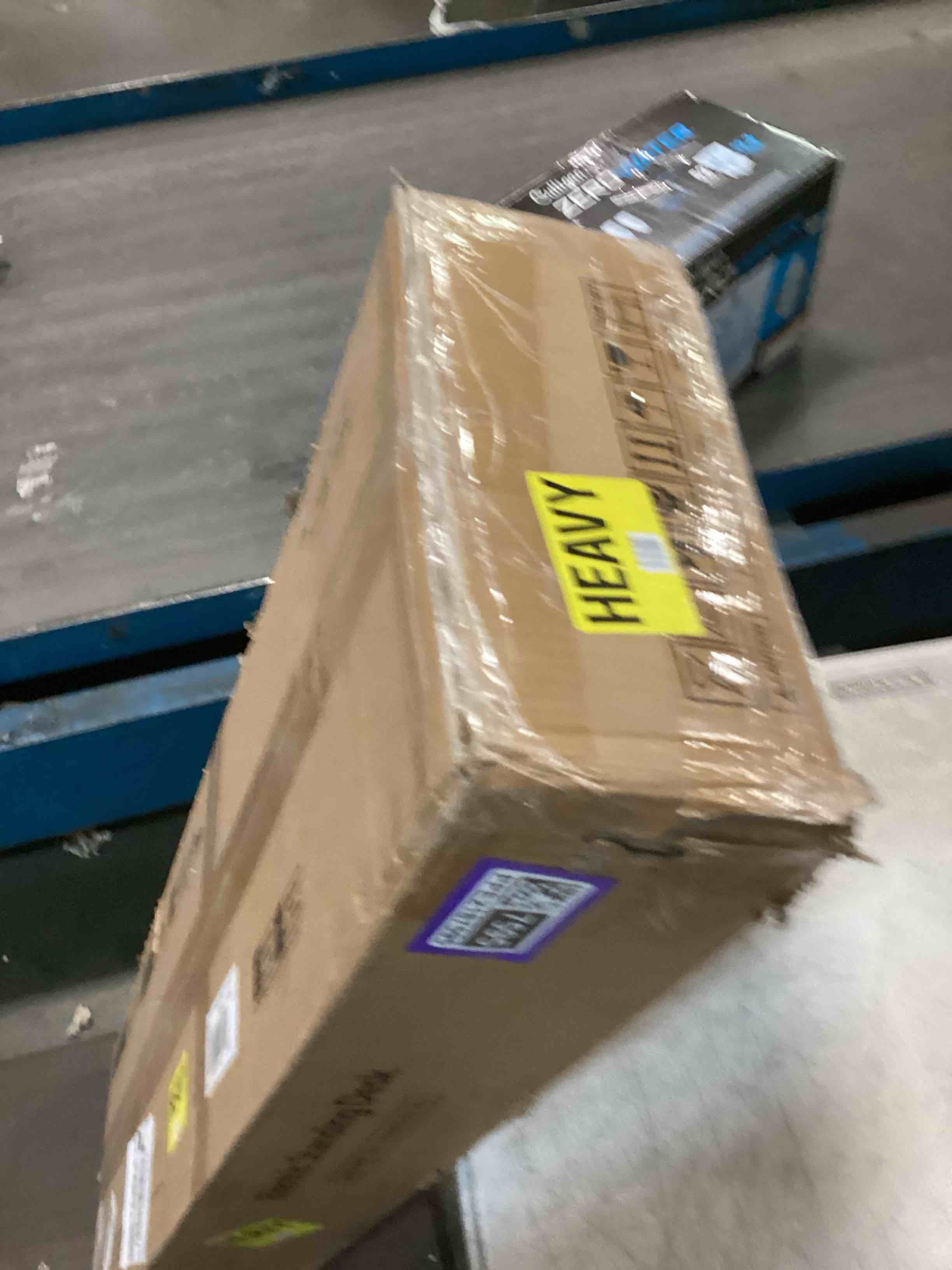 https://s3.amazonaws.com/lotting-images-prod/bidfta/PPE2187595_1741200903363.jpeg