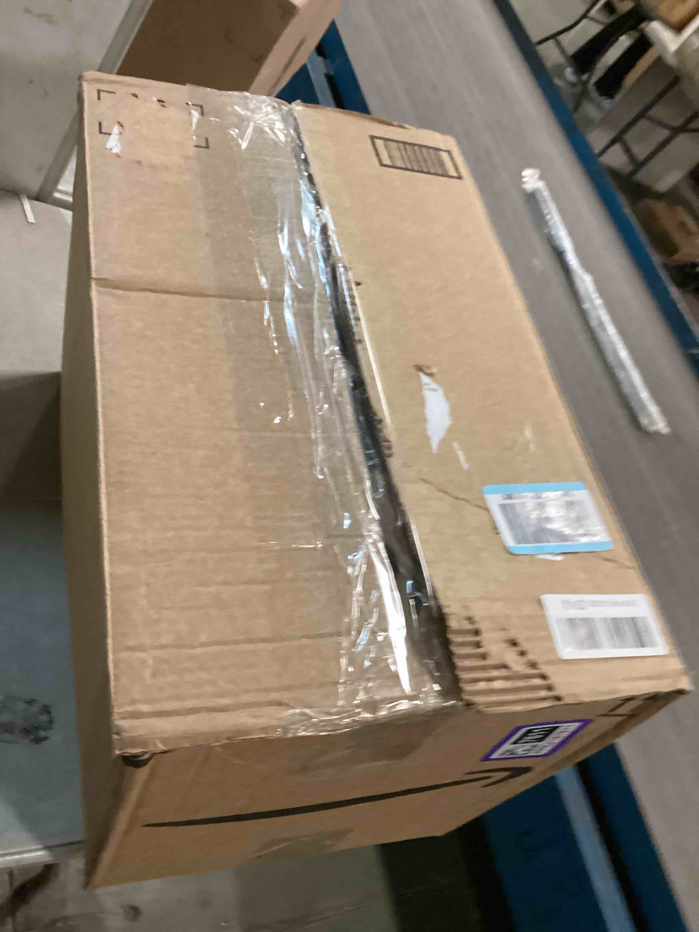 https://s3.amazonaws.com/lotting-images-prod/bidfta/PPE2187611_1741267855738.jpeg