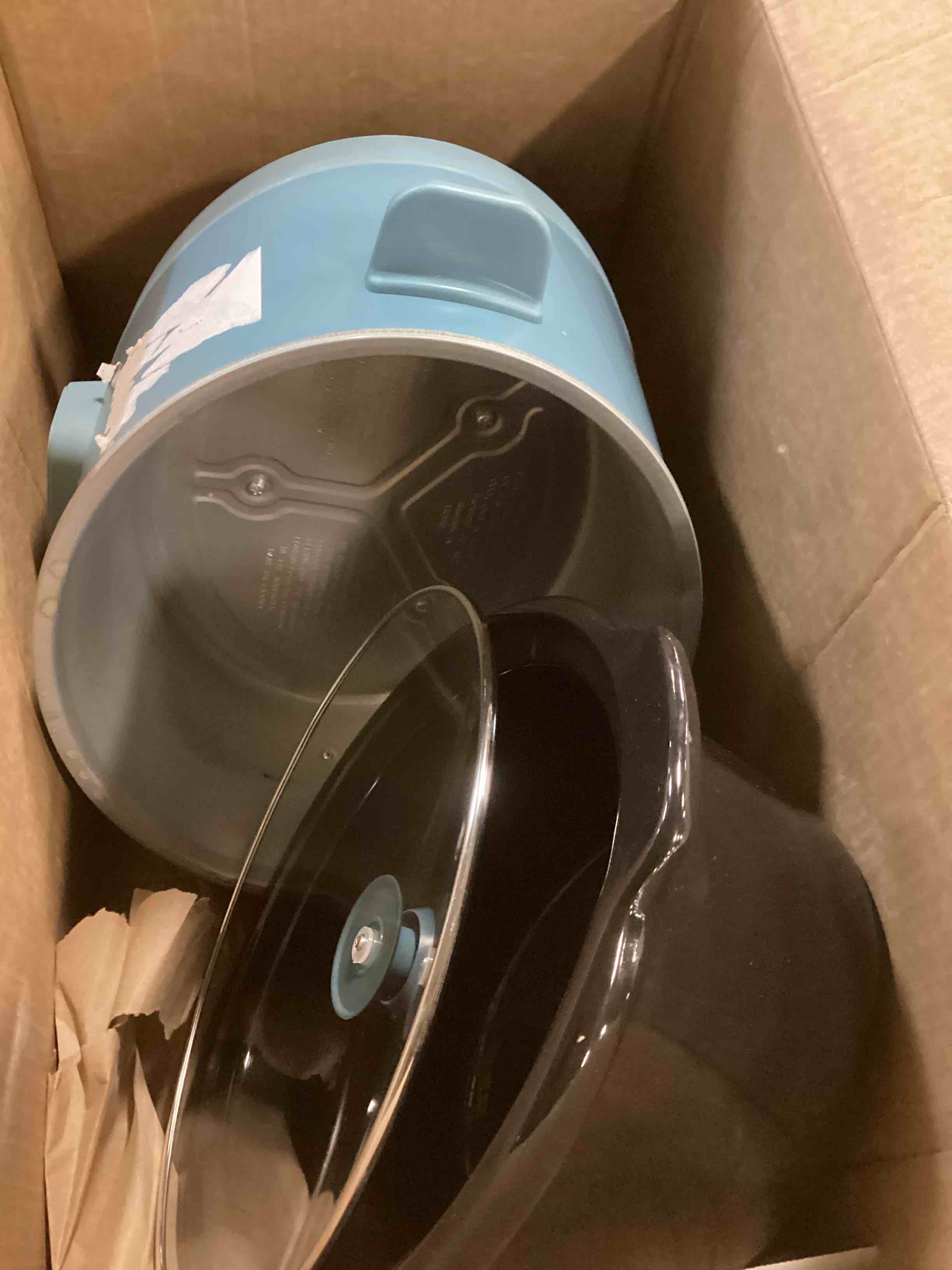 https://s3.amazonaws.com/lotting-images-prod/bidfta/PPE2187611_1741267872288.jpeg