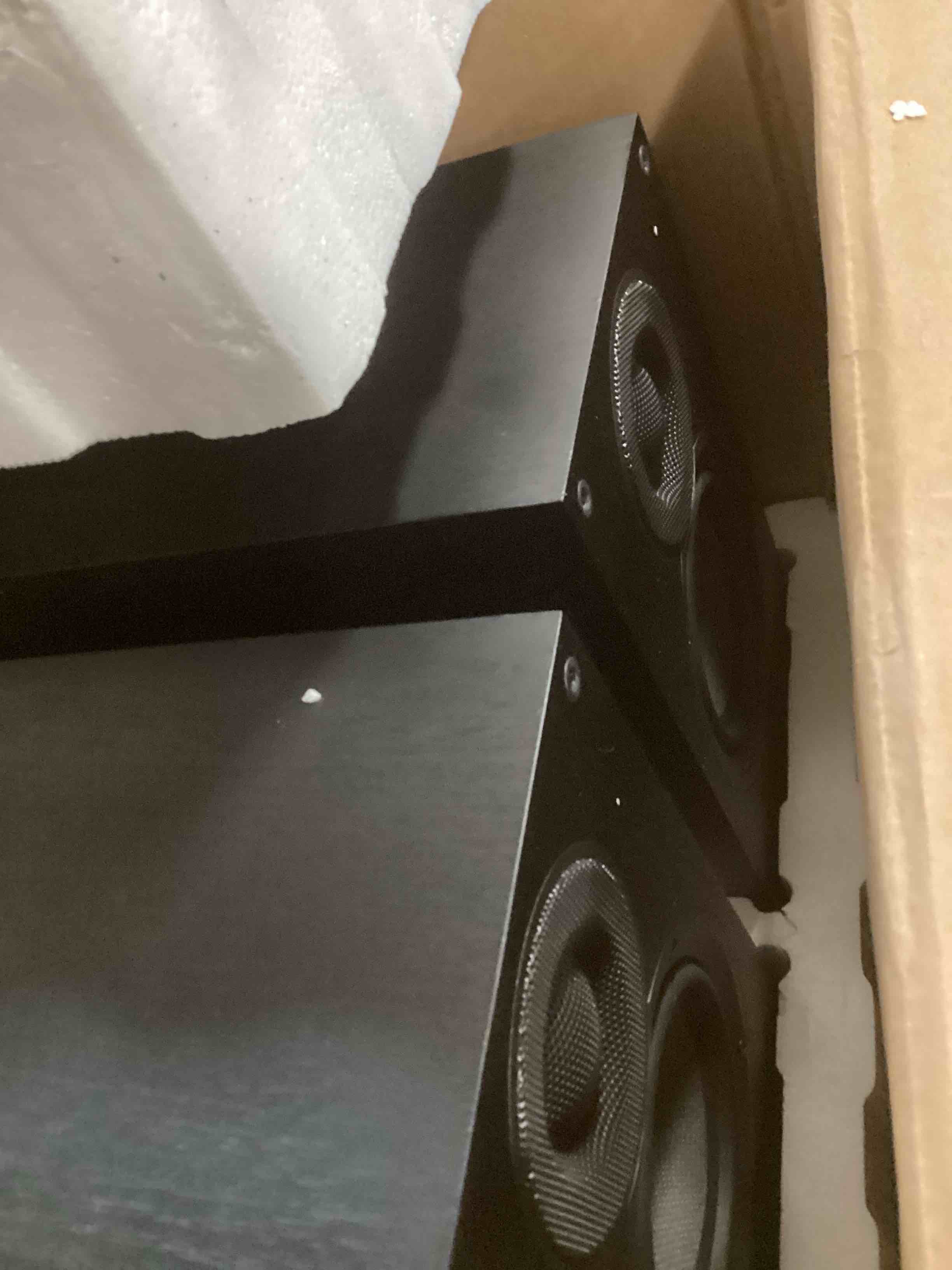 https://s3.amazonaws.com/lotting-images-prod/bidfta/PPE2187629_1741270599299.jpeg