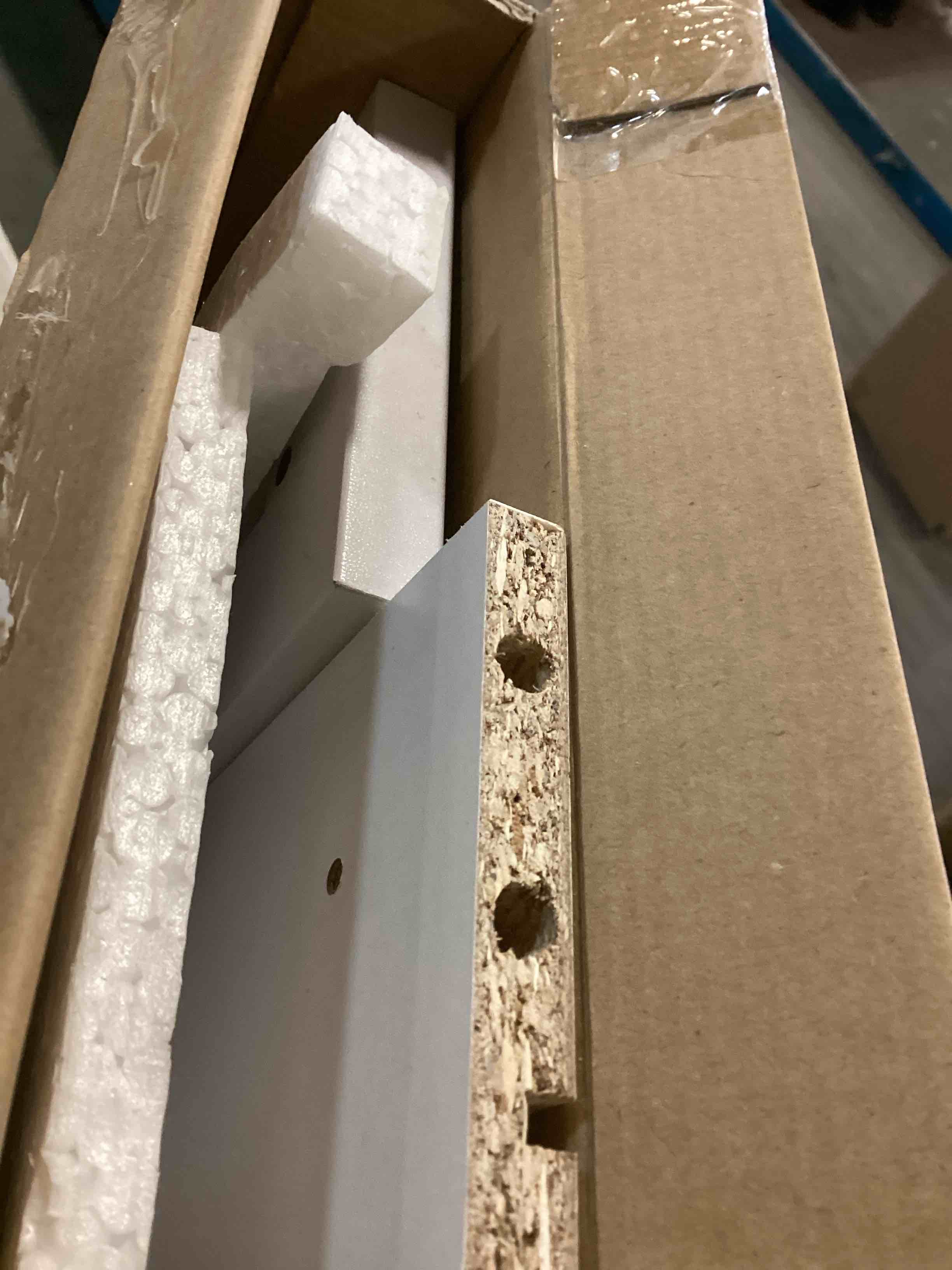 https://s3.amazonaws.com/lotting-images-prod/bidfta/PPE2187676_1741280758210.jpeg