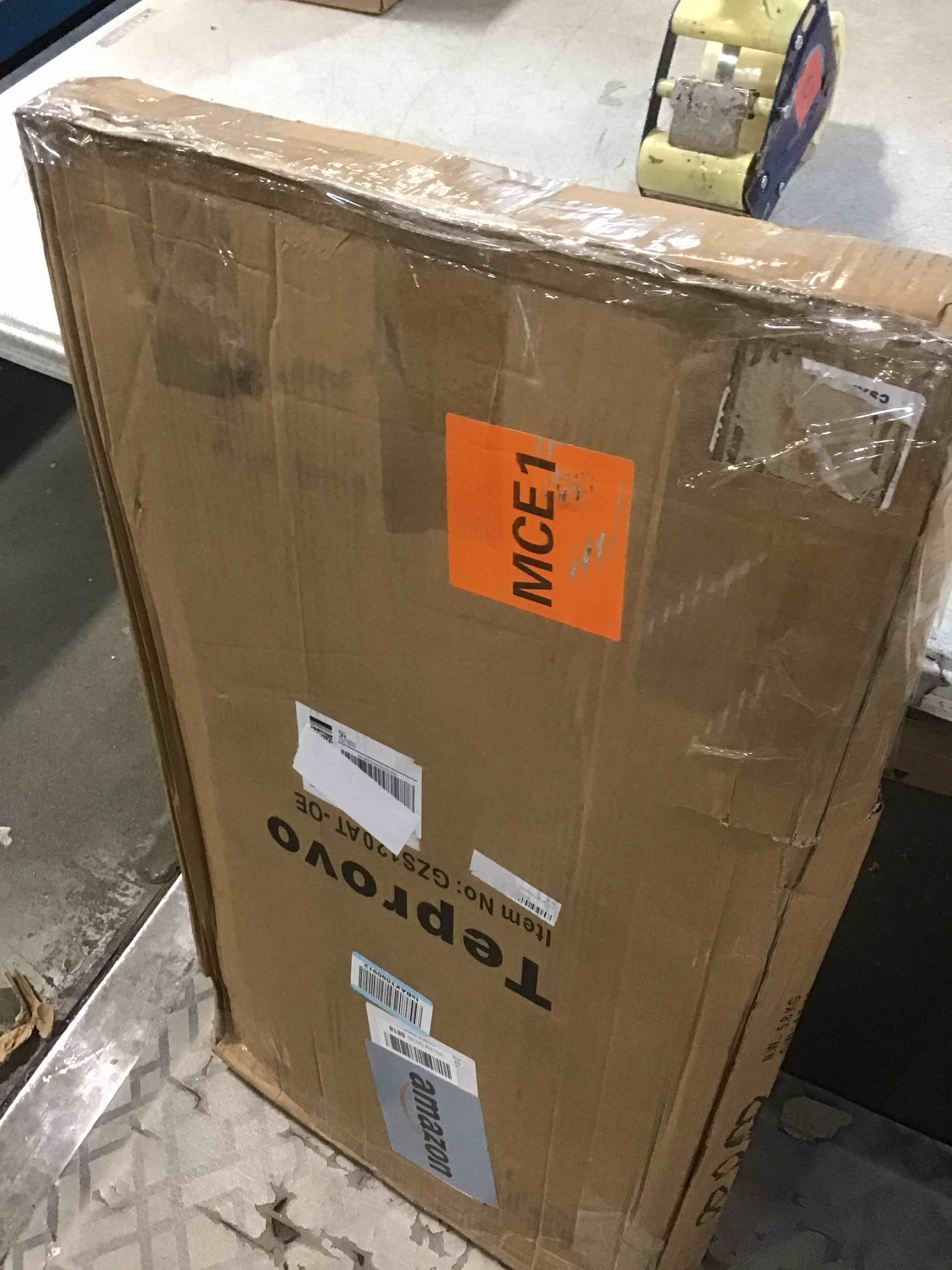 https://s3.amazonaws.com/lotting-images-prod/bidfta/PPE2188114_1737647381377.jpeg