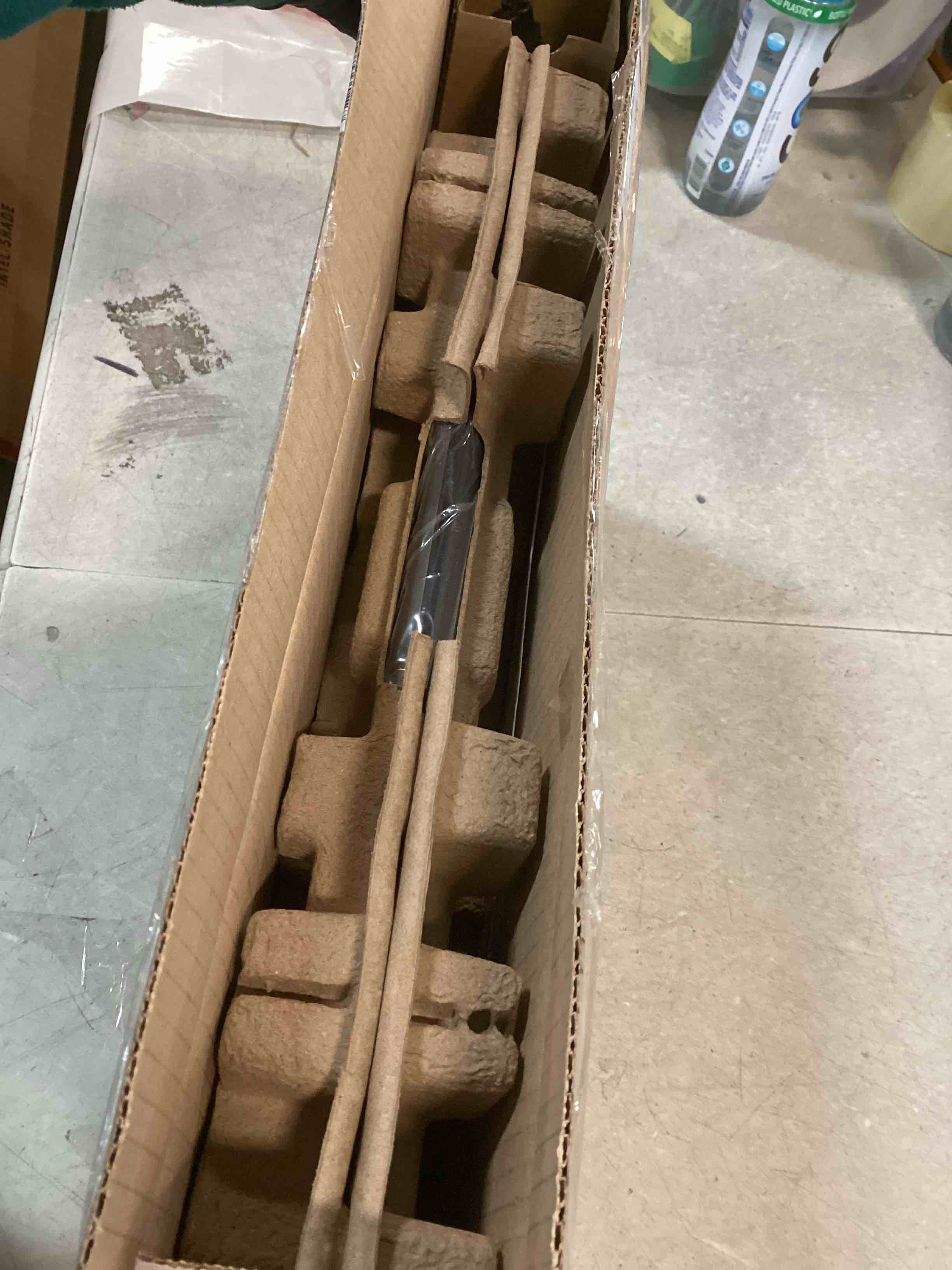 https://s3.amazonaws.com/lotting-images-prod/bidfta/PPE2188319_1737734497089.jpeg