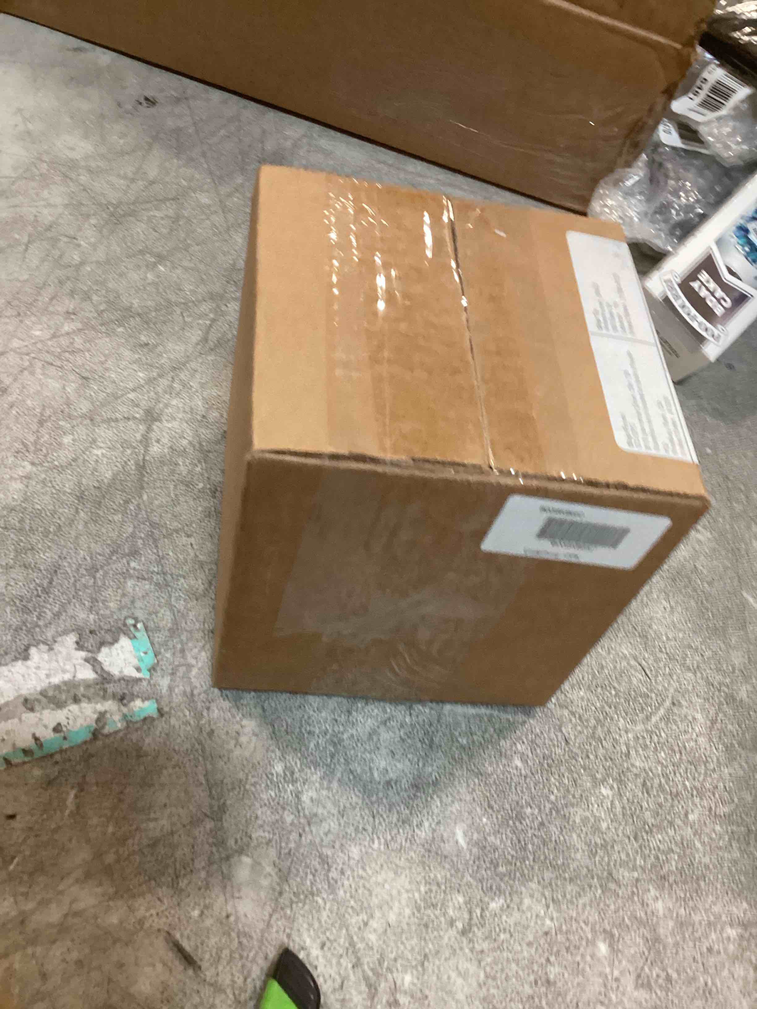 https://s3.amazonaws.com/lotting-images-prod/bidfta/PPE2189053_1738093826355.jpeg