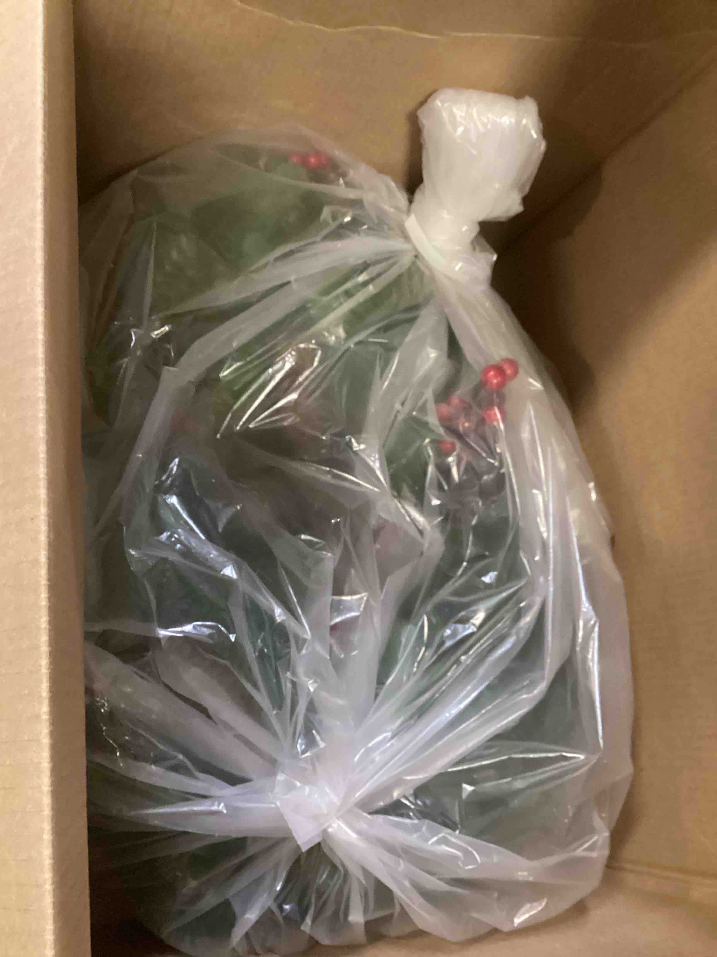 https://s3.amazonaws.com/lotting-images-prod/bidfta/PPE2189557_1738255300222.jpeg