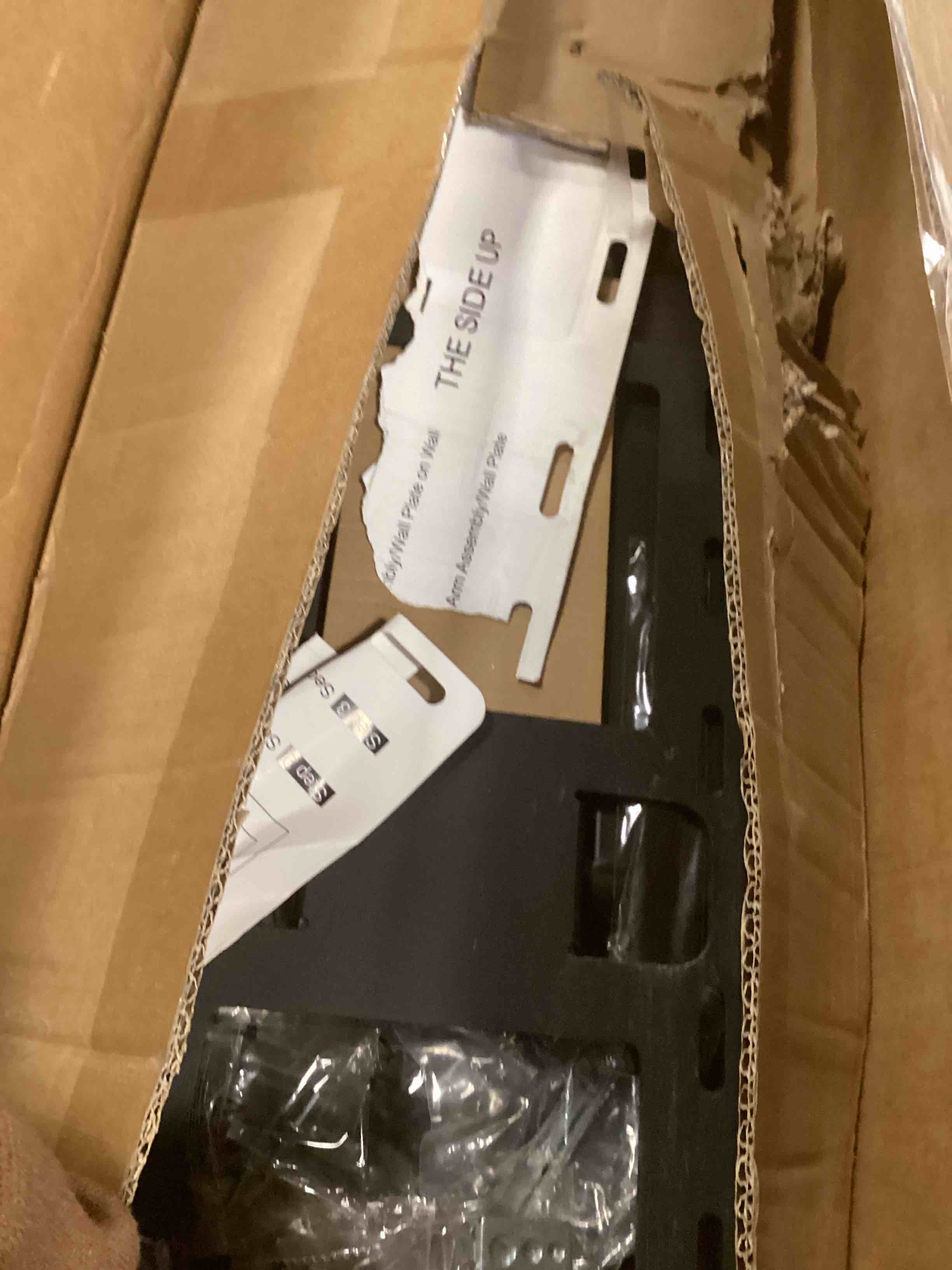 https://s3.amazonaws.com/lotting-images-prod/bidfta/PPE2189840_1738341747628.jpeg