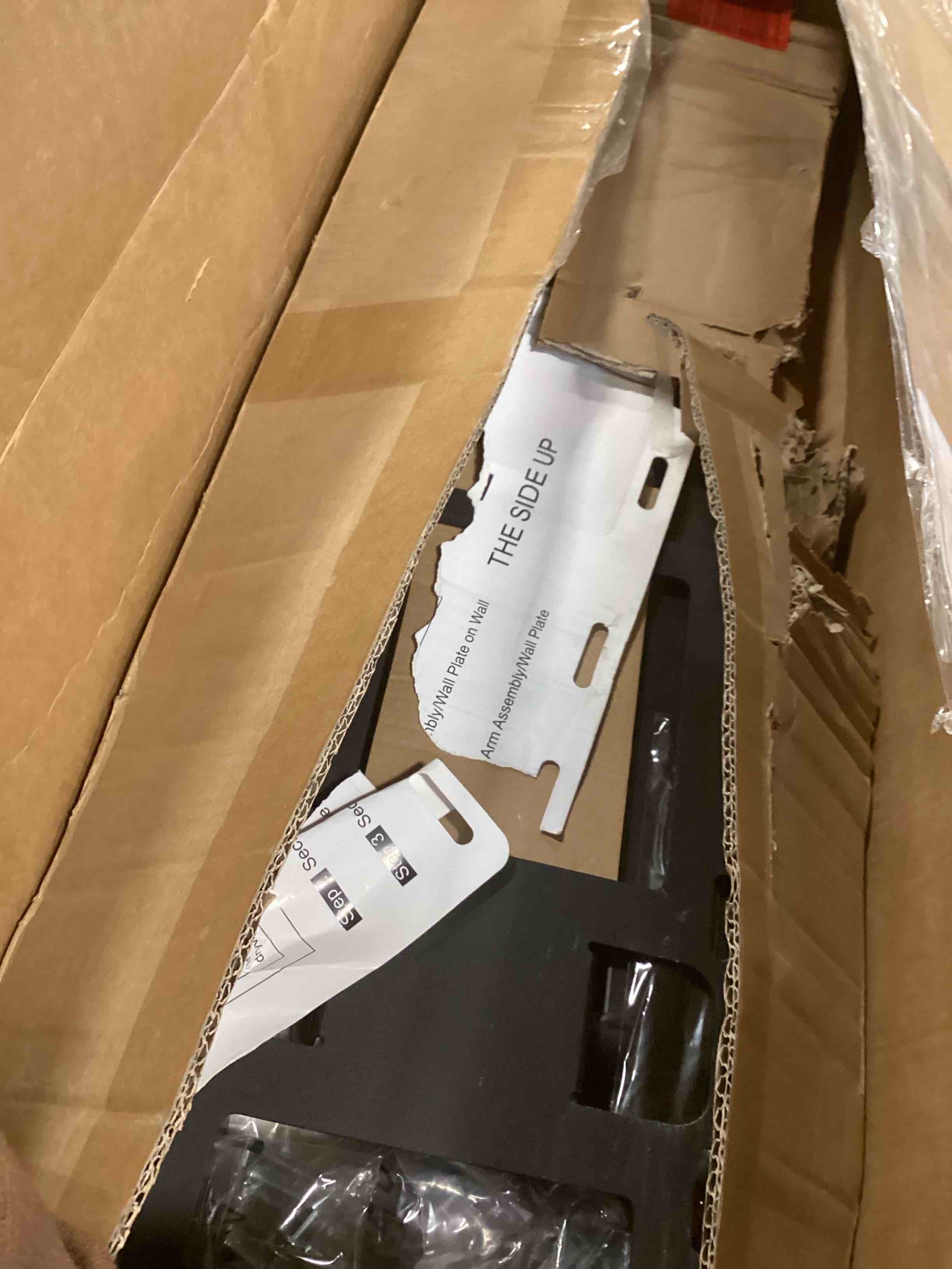 https://s3.amazonaws.com/lotting-images-prod/bidfta/PPE2189840_1738341749312.jpeg