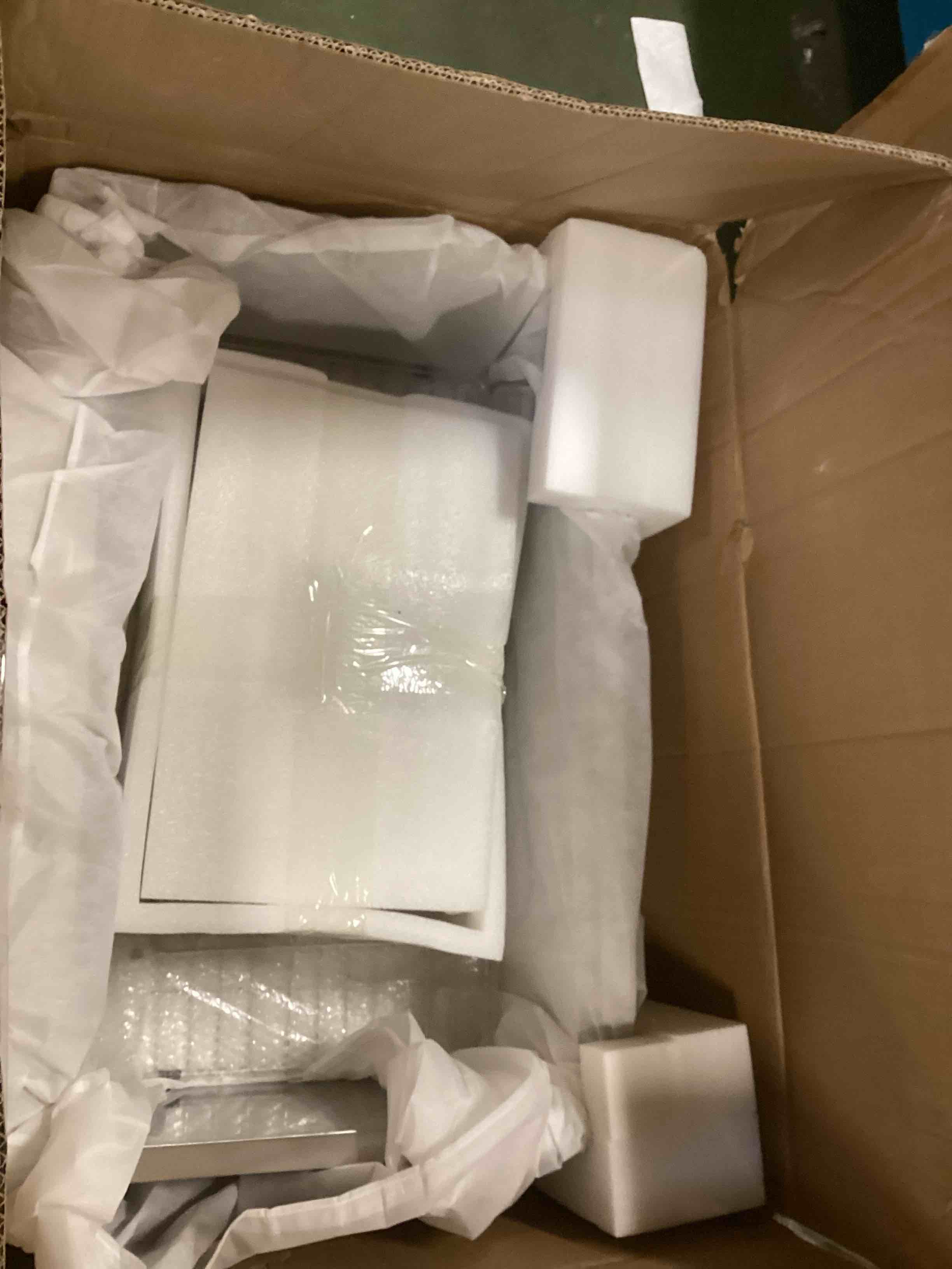 https://s3.amazonaws.com/lotting-images-prod/bidfta/PPE2189848_1738343124852.jpeg