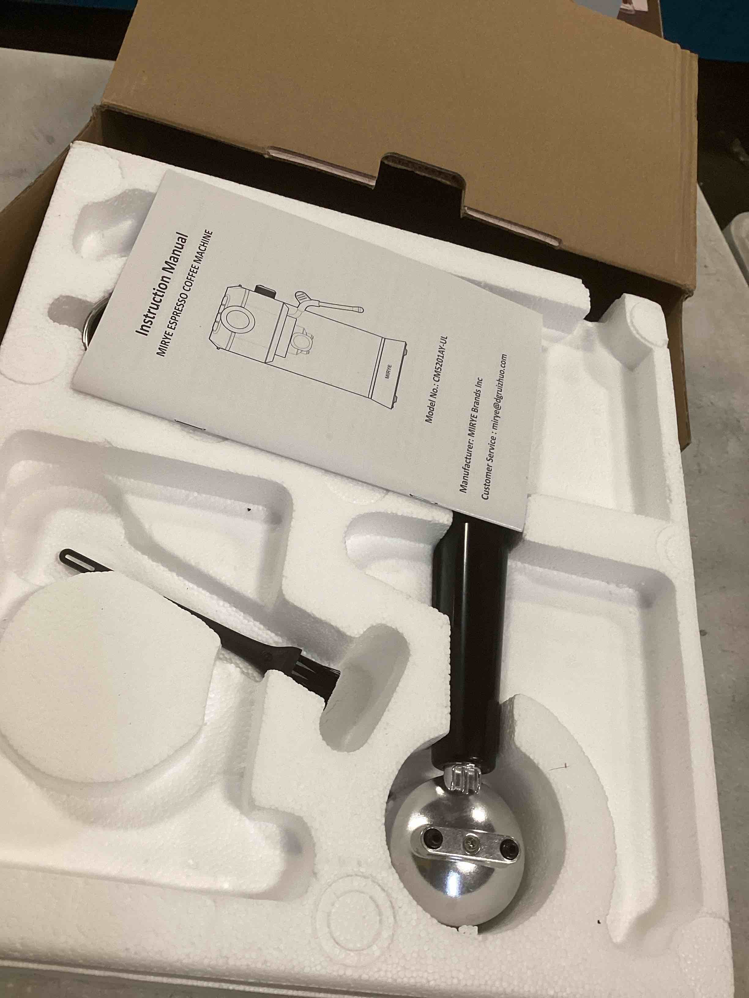 https://s3.amazonaws.com/lotting-images-prod/bidfta/PPE2189855_1738344299543.jpeg